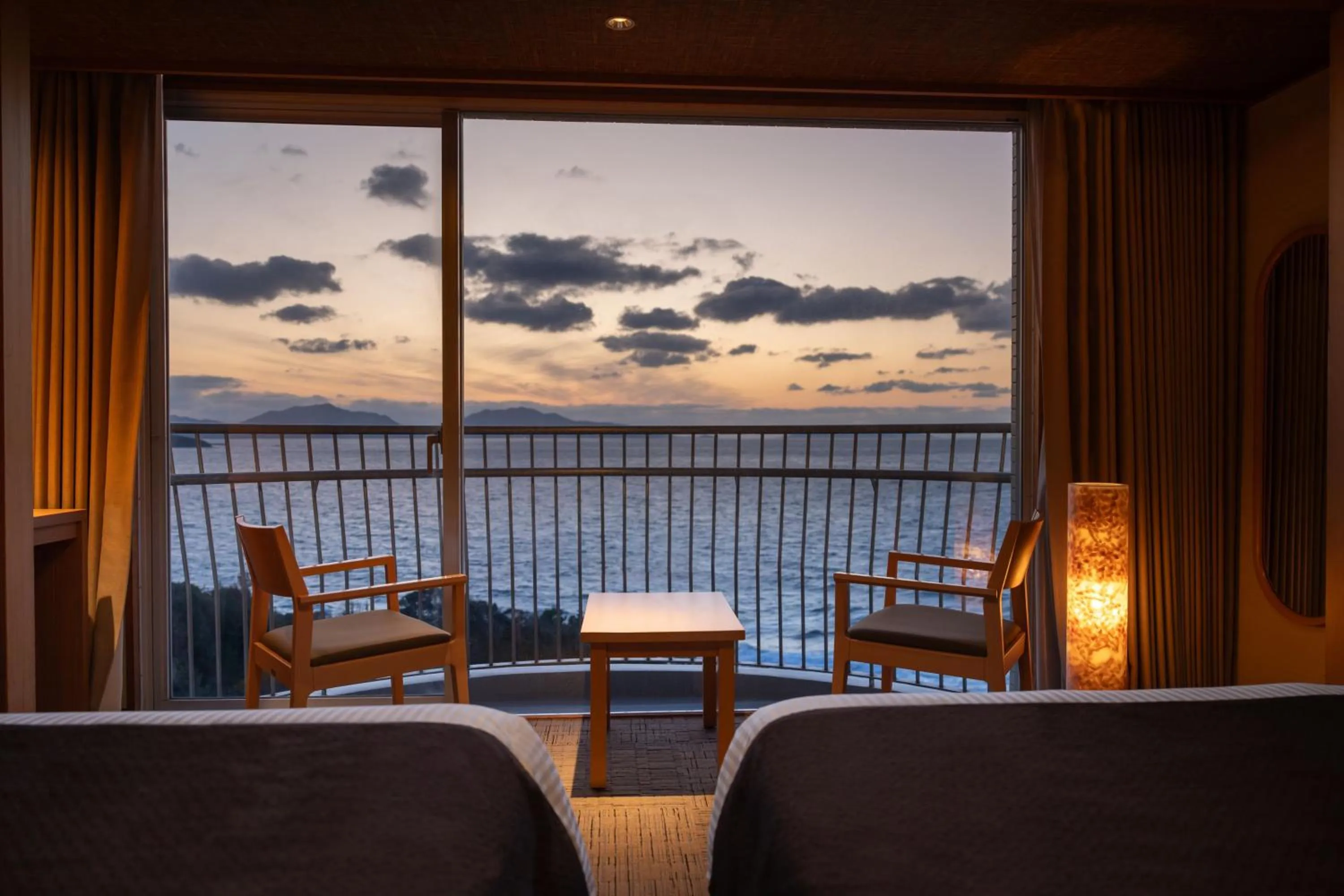 Twin Room with Private Bathroom and Ocean View - Non-Smoking in KAMENOI HOTEL Genkainada