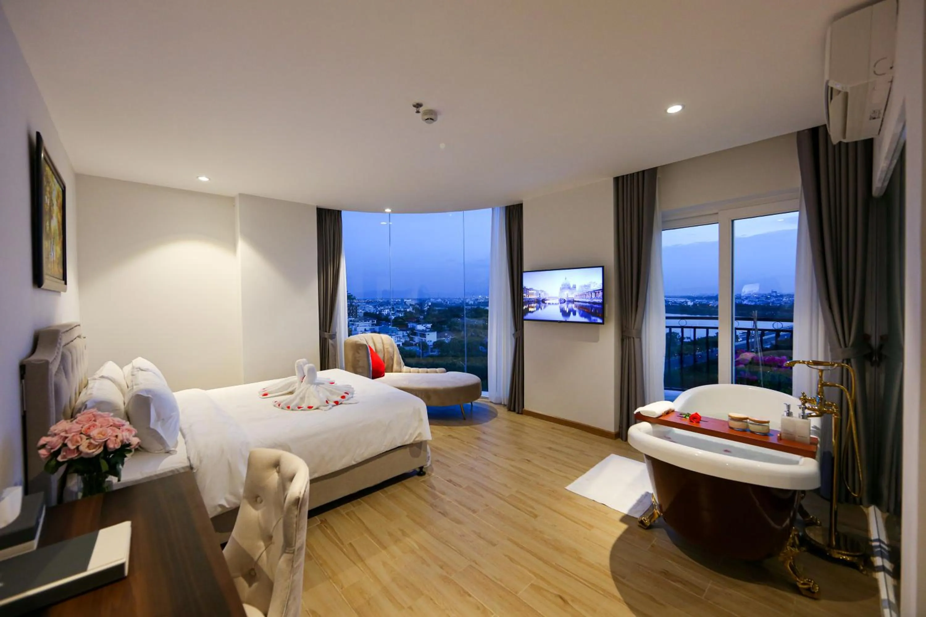 Suite with Balcony and River View in RHM Luxury Hotel And Suite