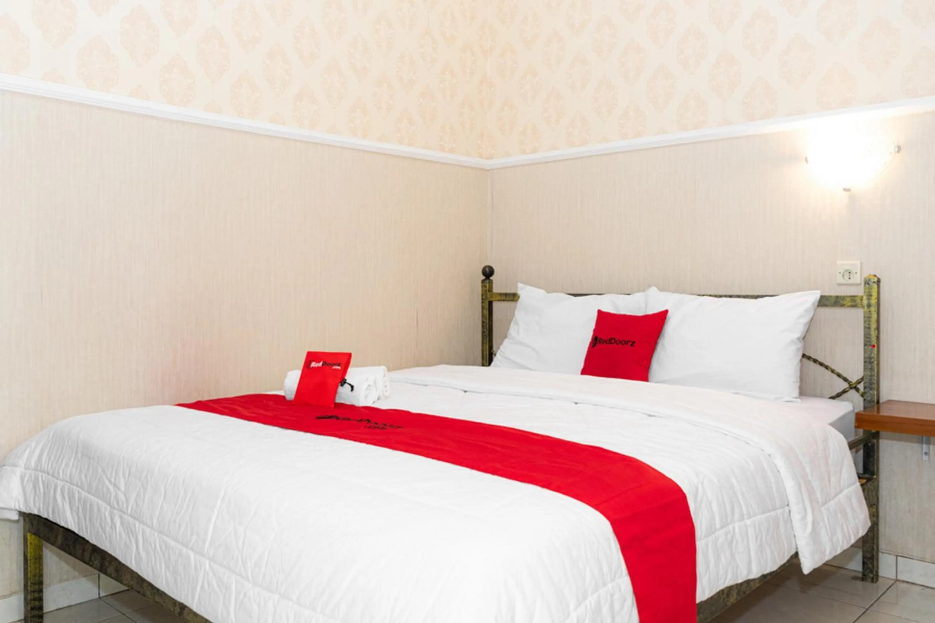 Double Room in RedDoorz near Gajahmungkur Semarang