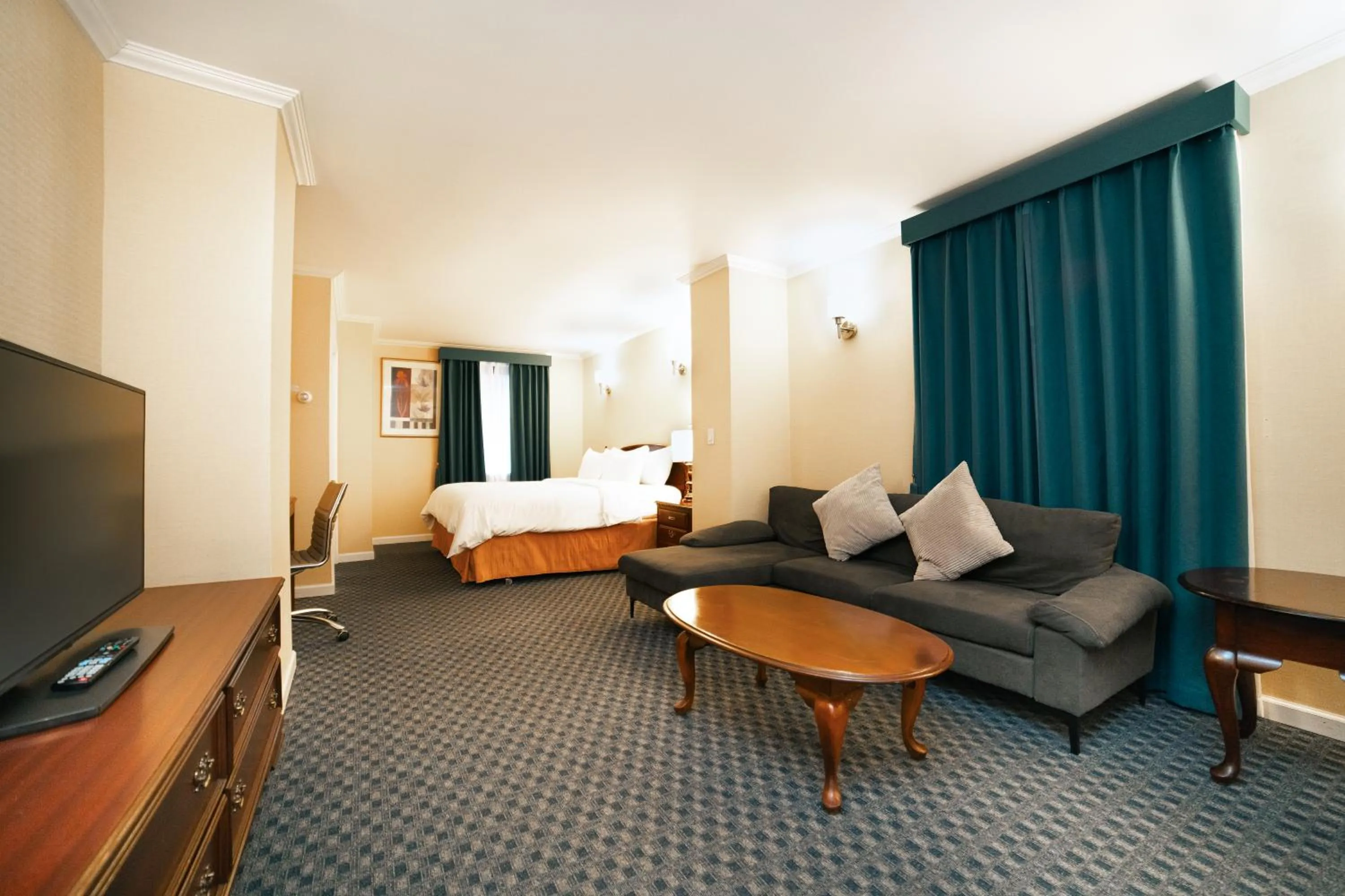 Superior King Room in Hotel Stanford