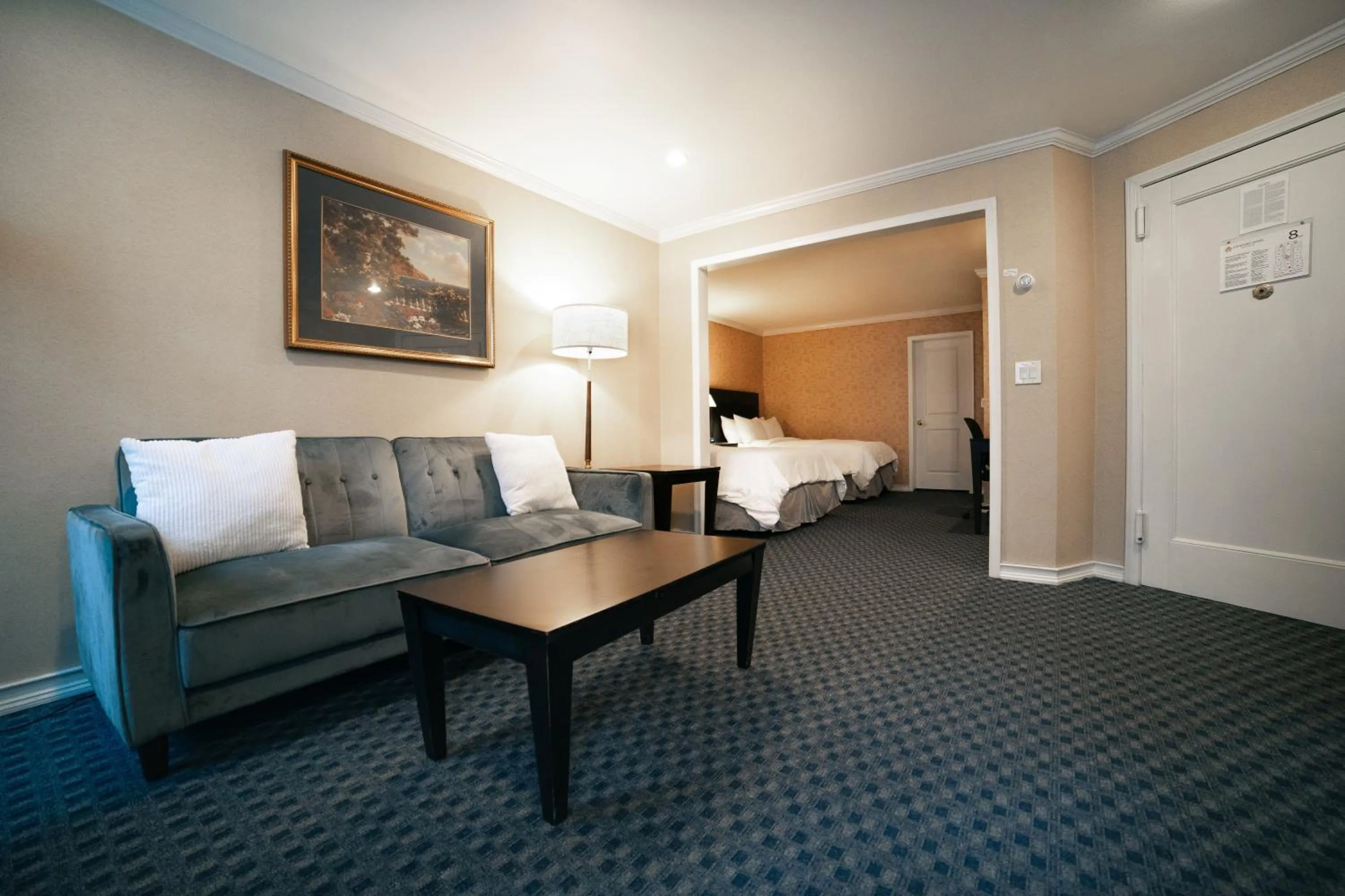 Queen Room with Two Queen Beds in Hotel Stanford