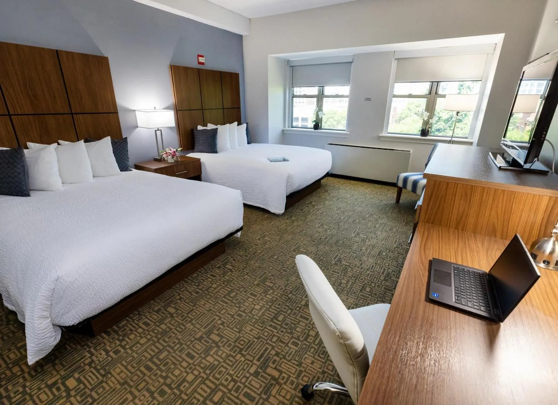 Two Queen Bed Accessible in Kellogg Conference Hotel Capitol Hill at Gallaudet University