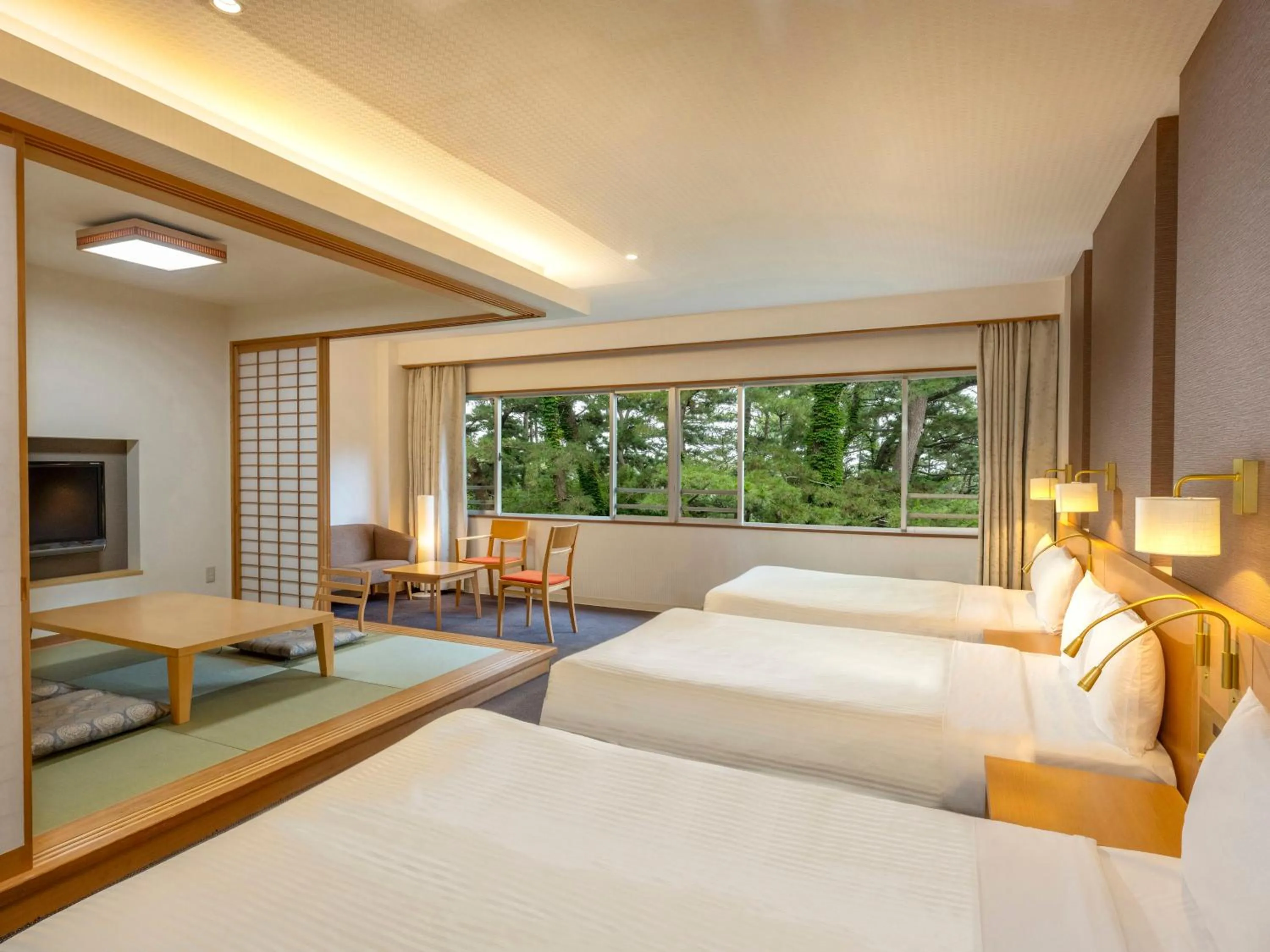 Japanese-Western style Room Comfort 3beds - single occupancy in KAMENOI HOTEL Kamogawa
