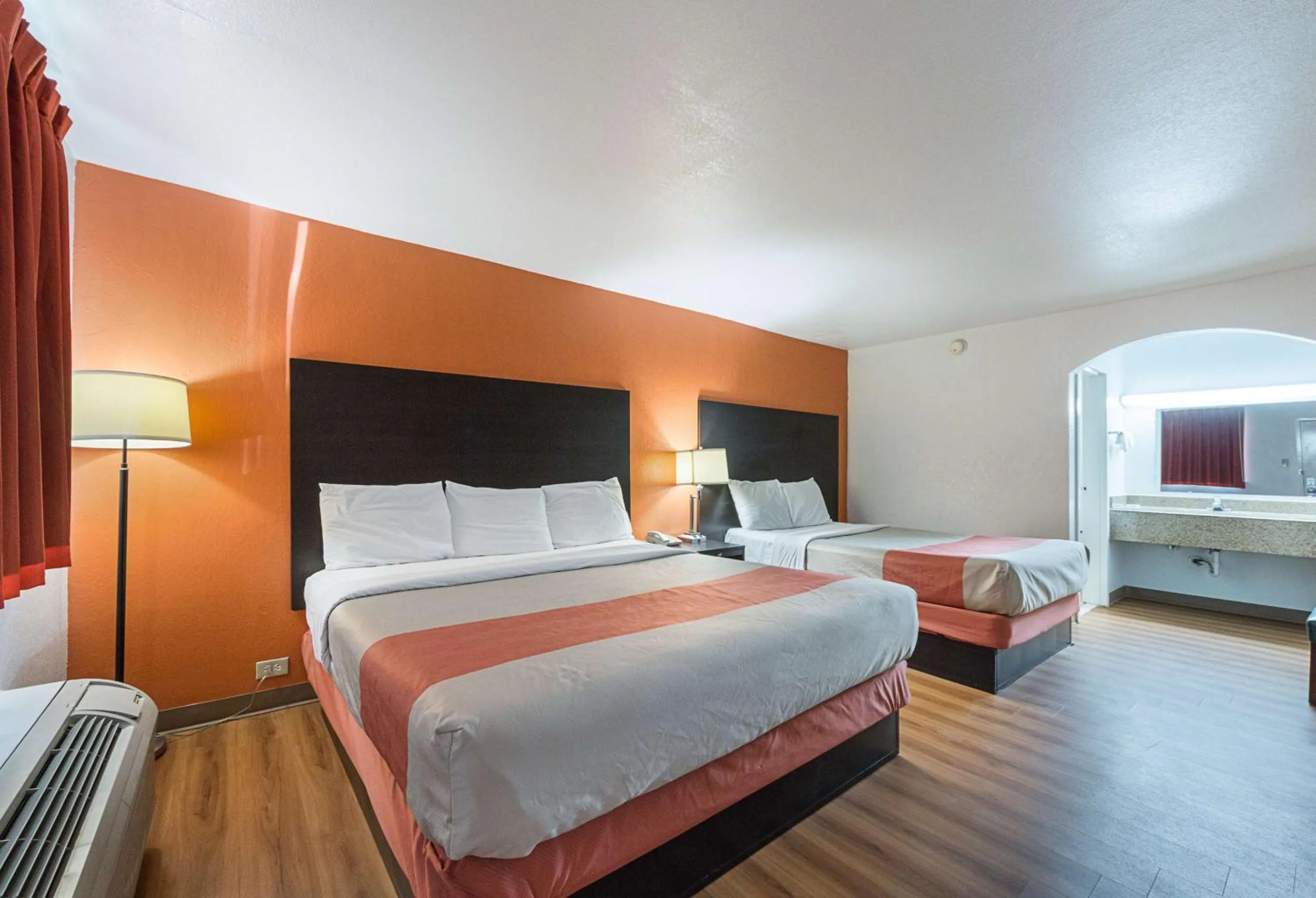 Queen Room with Two Queen Beds - Non-Smoking in Motel 6 San Antonio TX I10 West