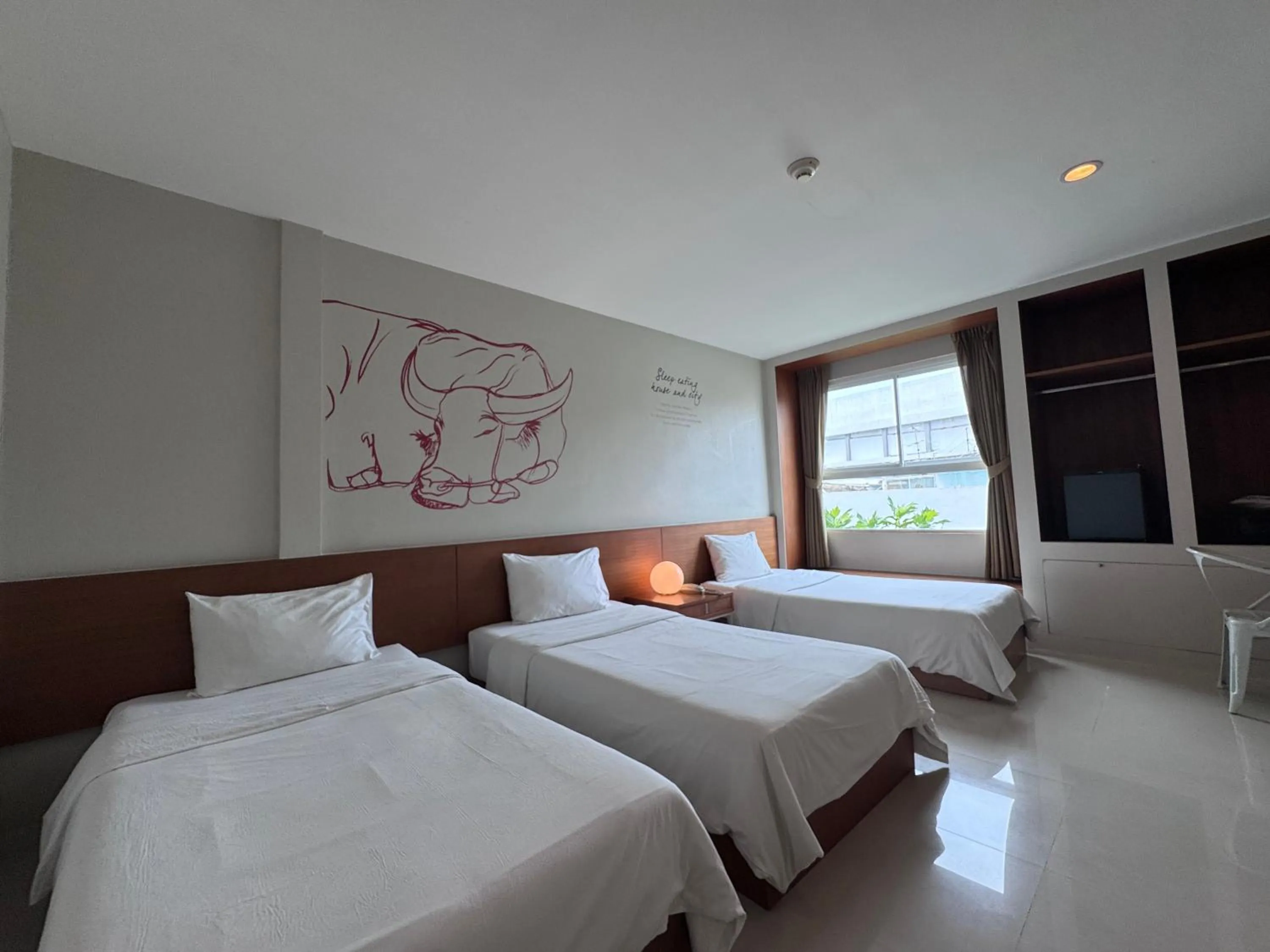 Standard Triple Room in CHERN Bangkok