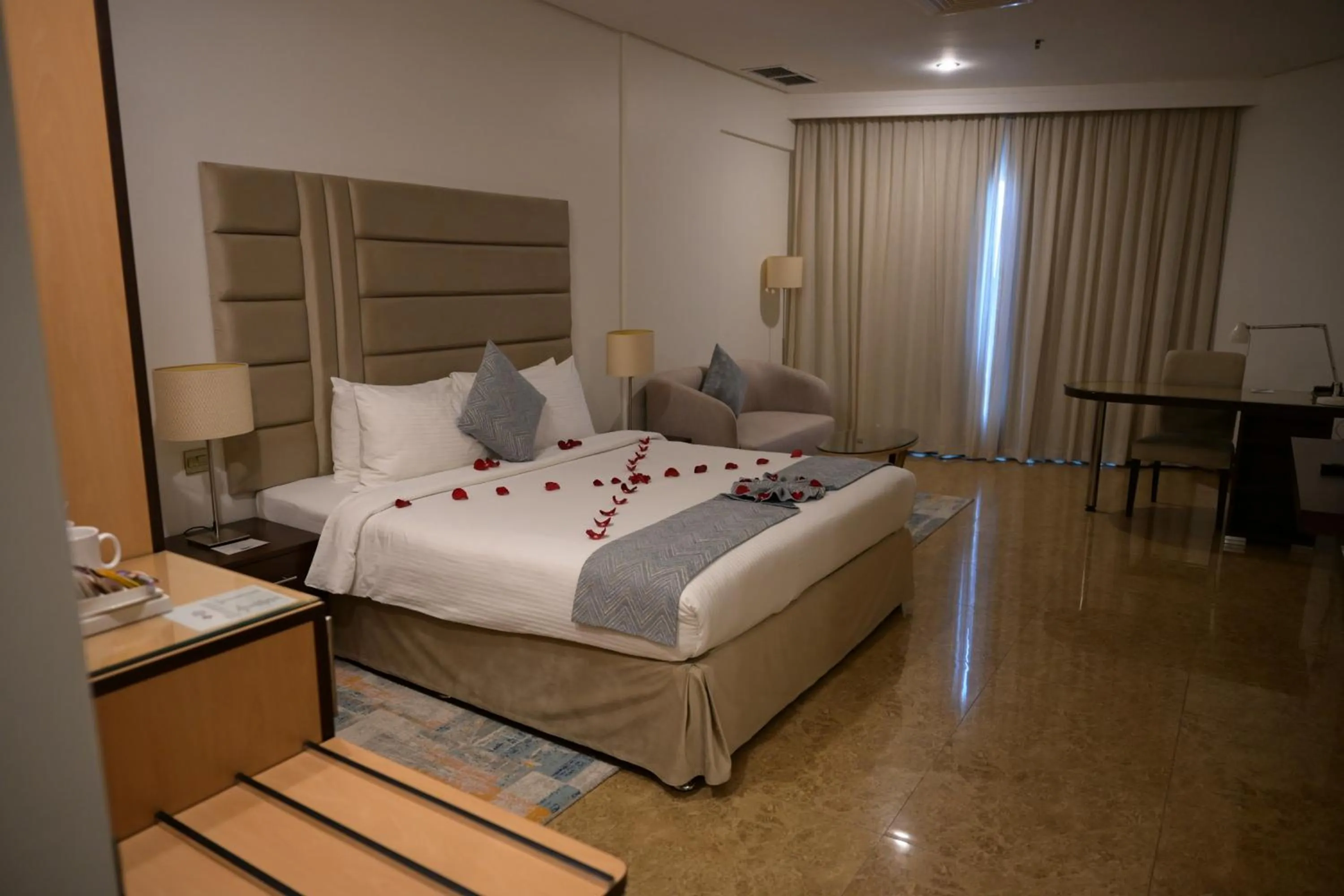 Deluxe Double Room - single occupancy in Best Western Plus Mahboula