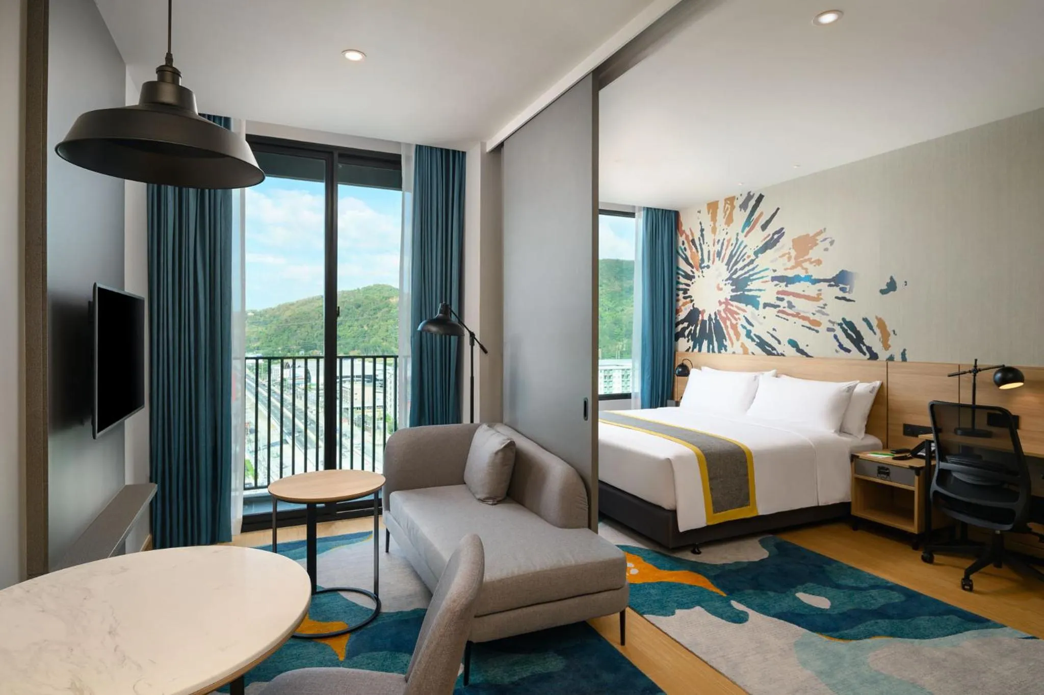 Suite with Balcony in Holiday Inn & Suites Siracha Laemchabang by IHG