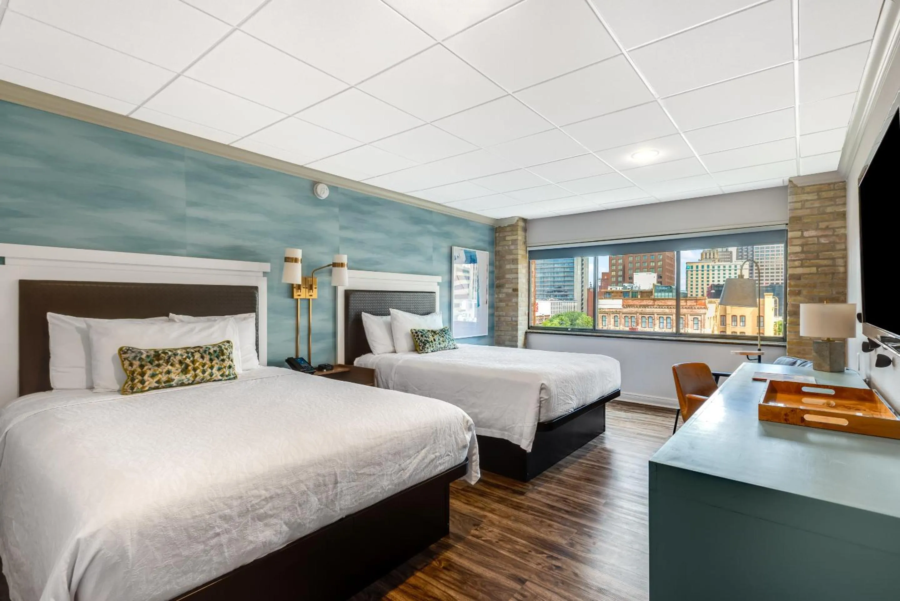 Double Queen River View in Riverwalk Plaza Hotel