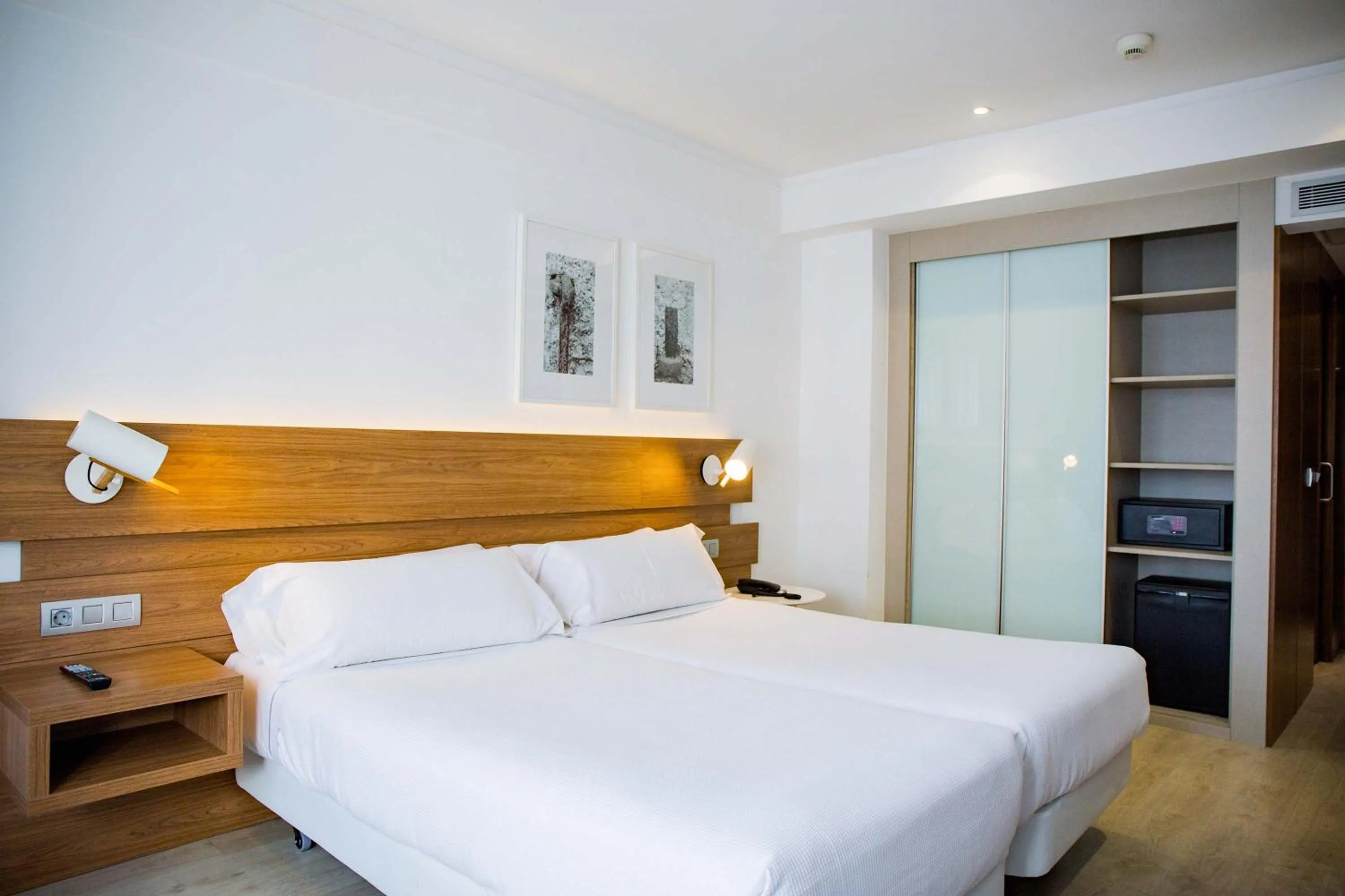 Double or Twin Room - single occupancy in Hotel Gelmírez
