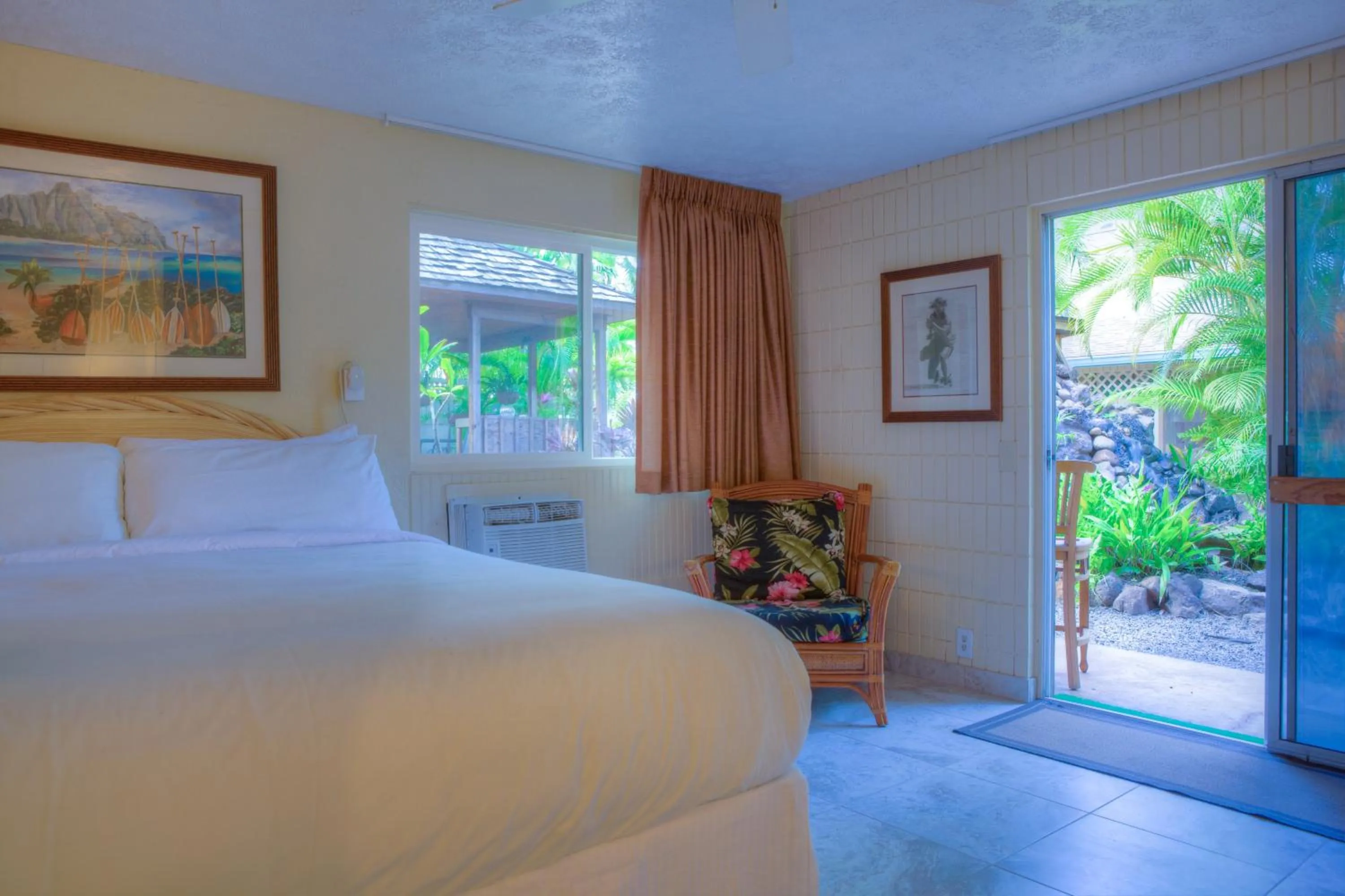 Junior Suite, 1 King Bed, Garden View in Kohea Kai Hotel Maui