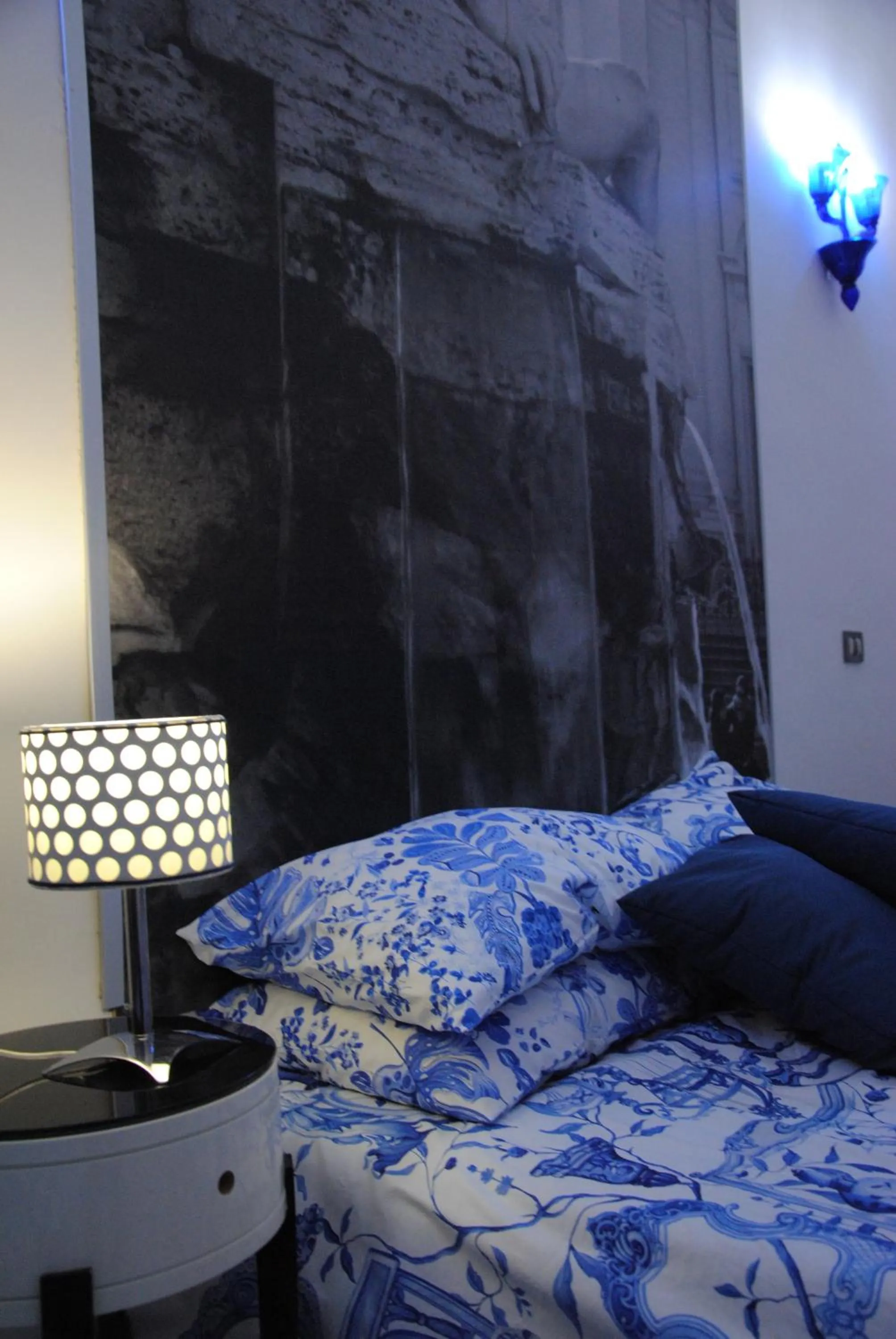 Standard Triple Room - via Catone 21 in White Vatican