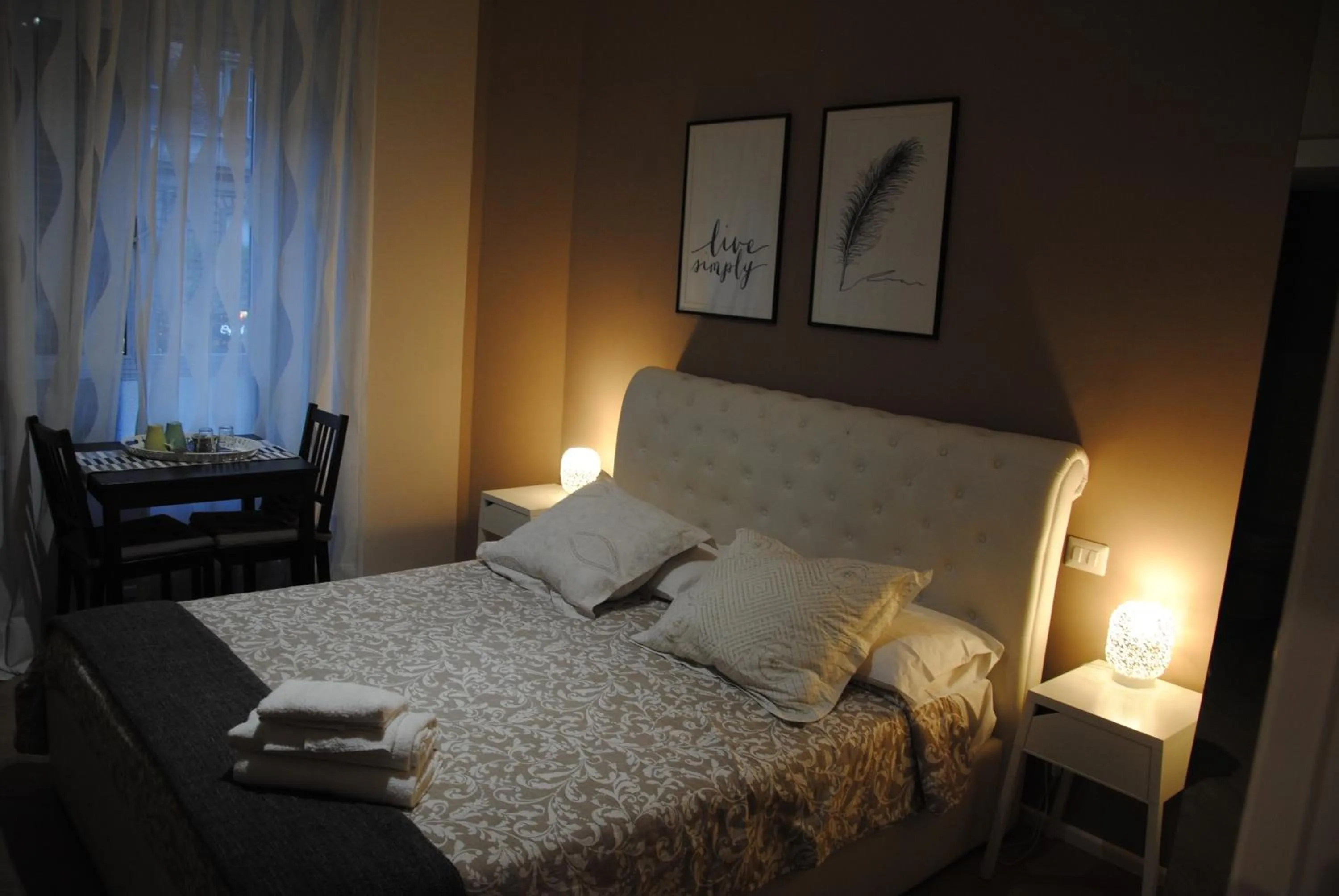 Three-Bedroom Apartment - Viale Giulio Cesare 128 in White Vatican