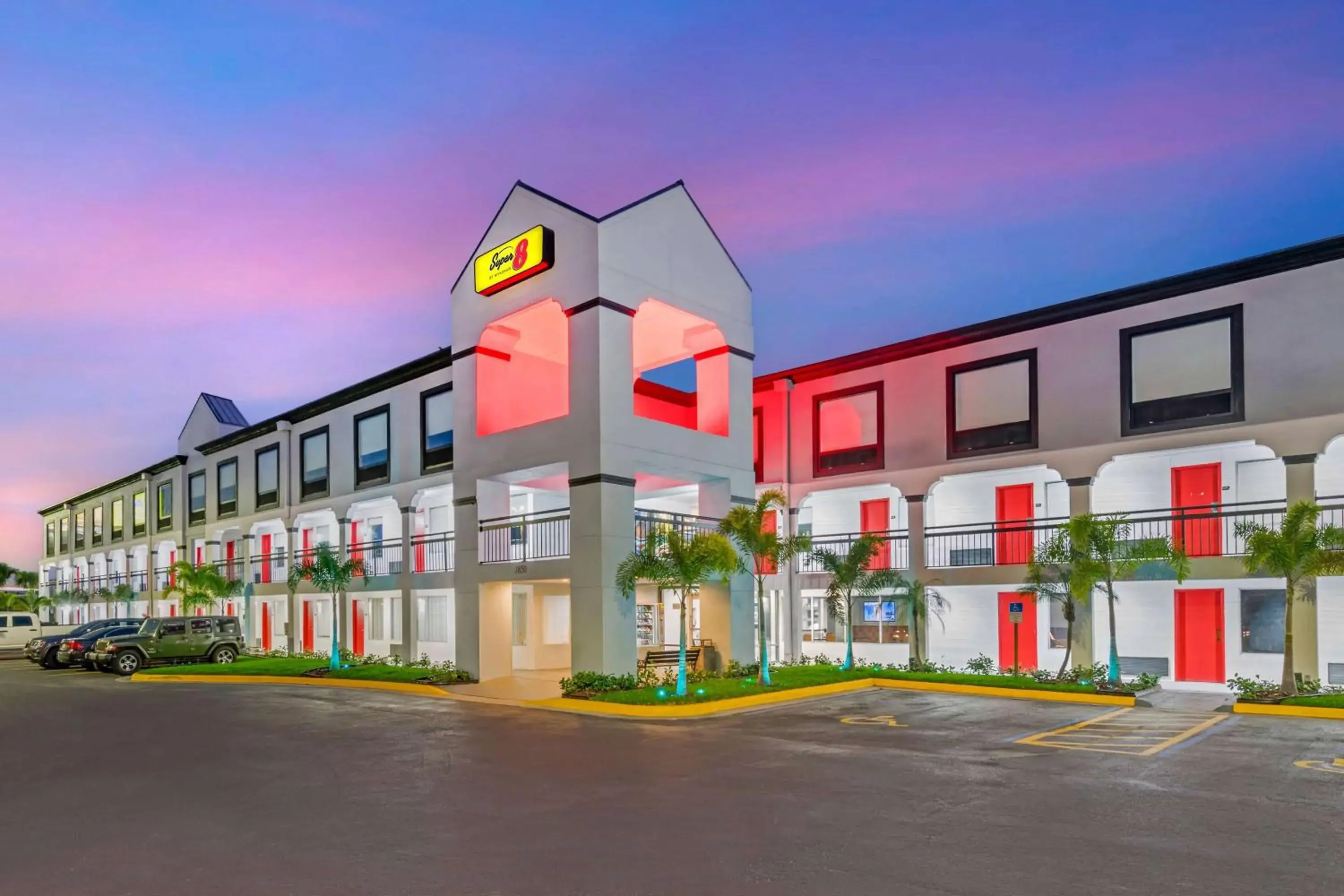 Super 8 by Wyndham Orlando Near Florida Mall Super 8 by Wyndham Orlando Near Florida Mall