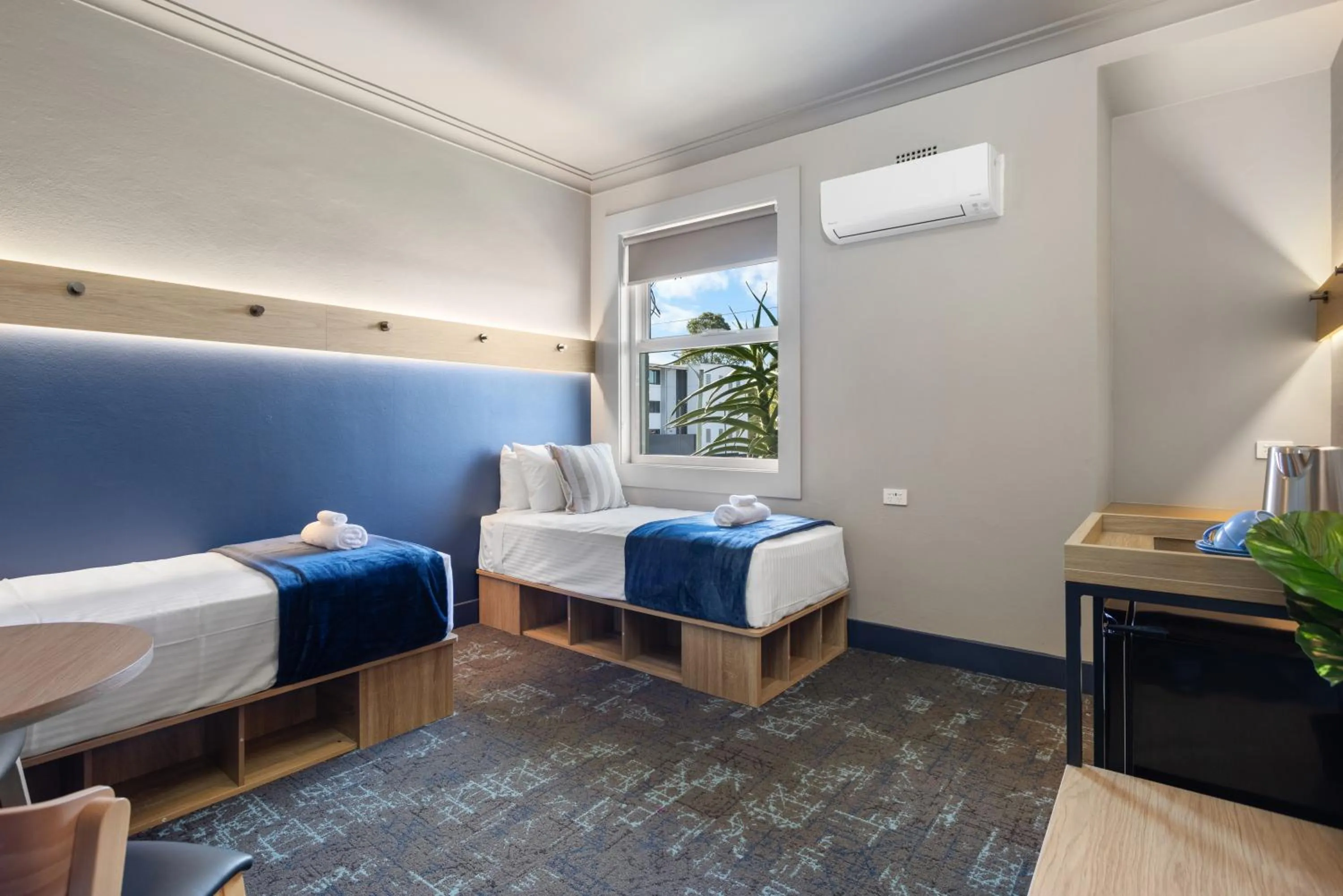 Twin Room with Shared Bathroom in Hotel Jesmond