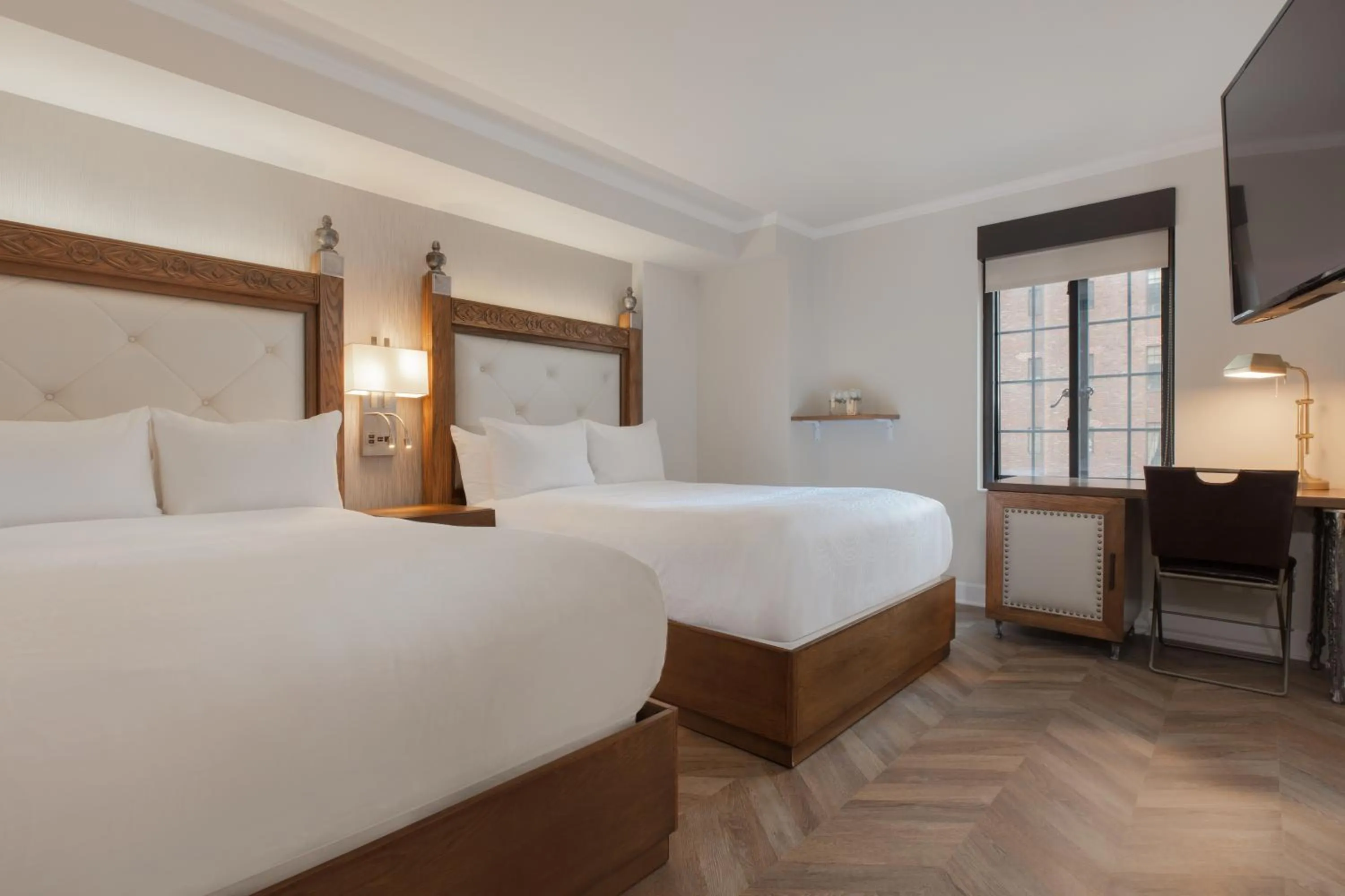 Luxe Two Queen Beds Balcony in Westgate New York Grand Central