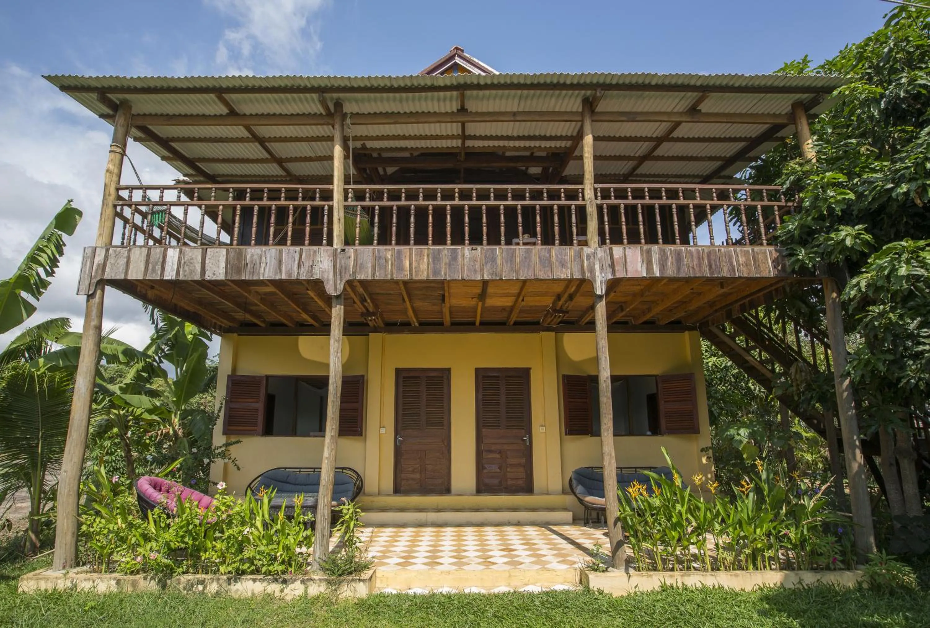 Paddy Lodge - Red Room in Champa Lodge