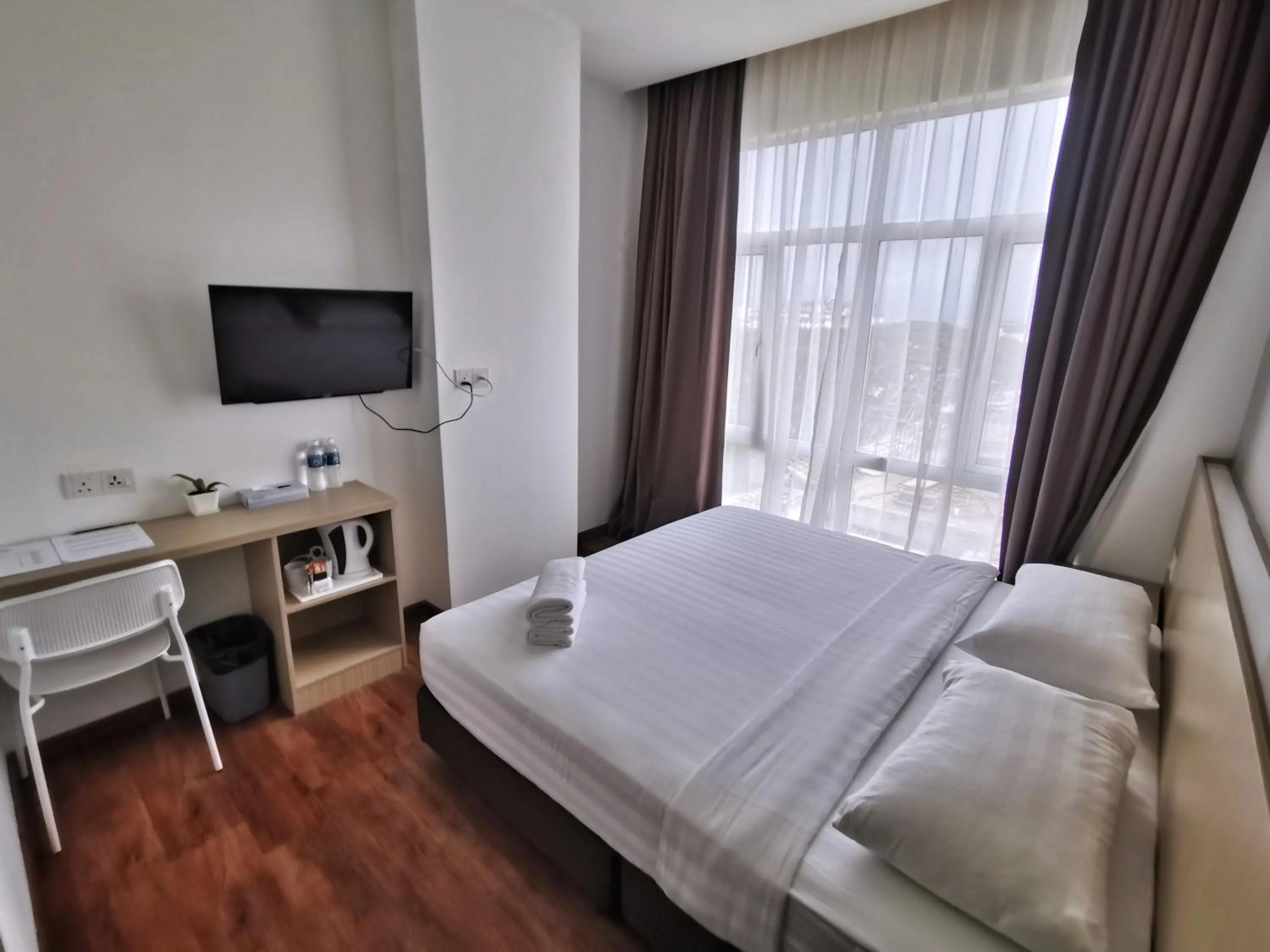 Standard King Room in Green World Hotel