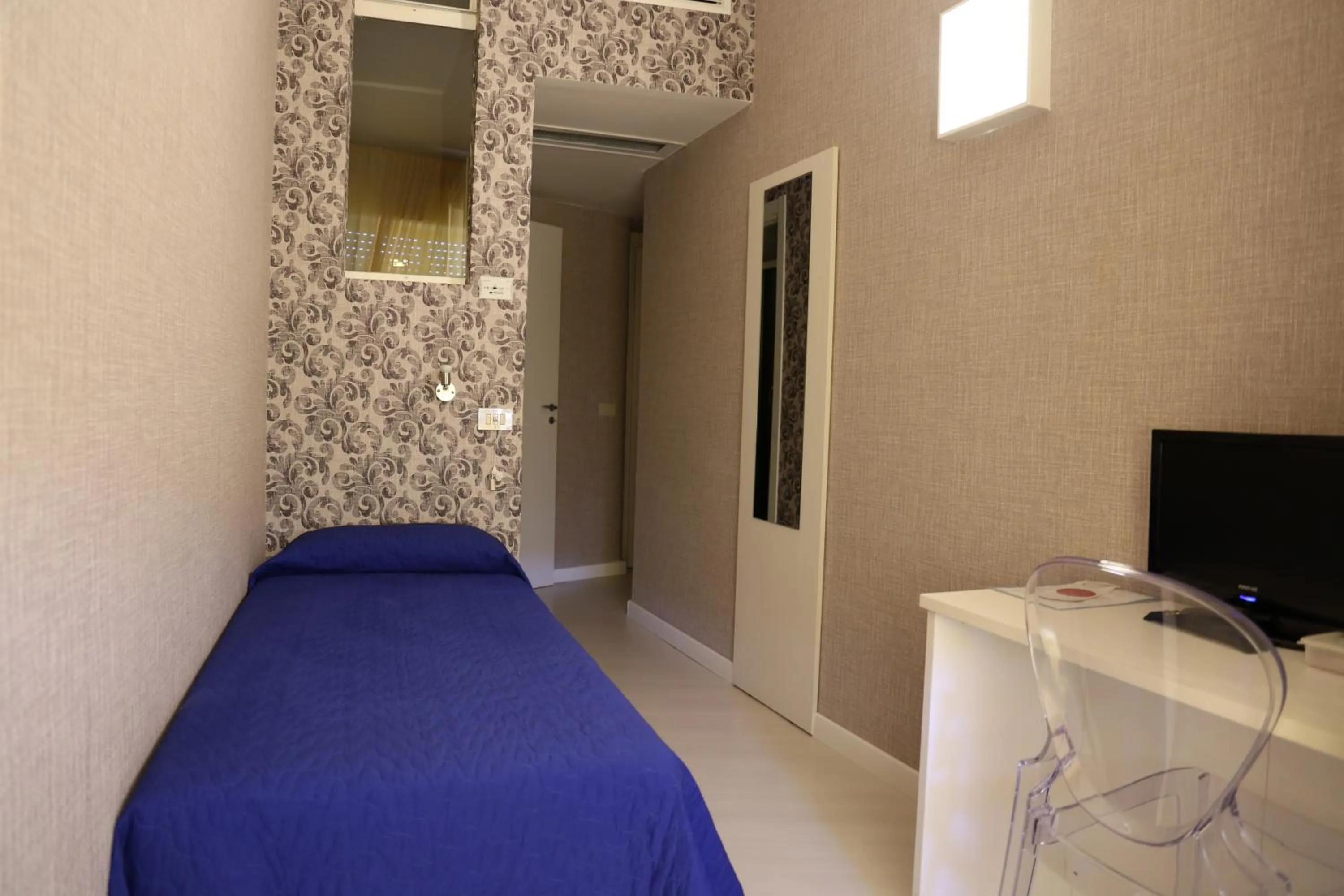 Single Room in Hotel Baia Azzurra