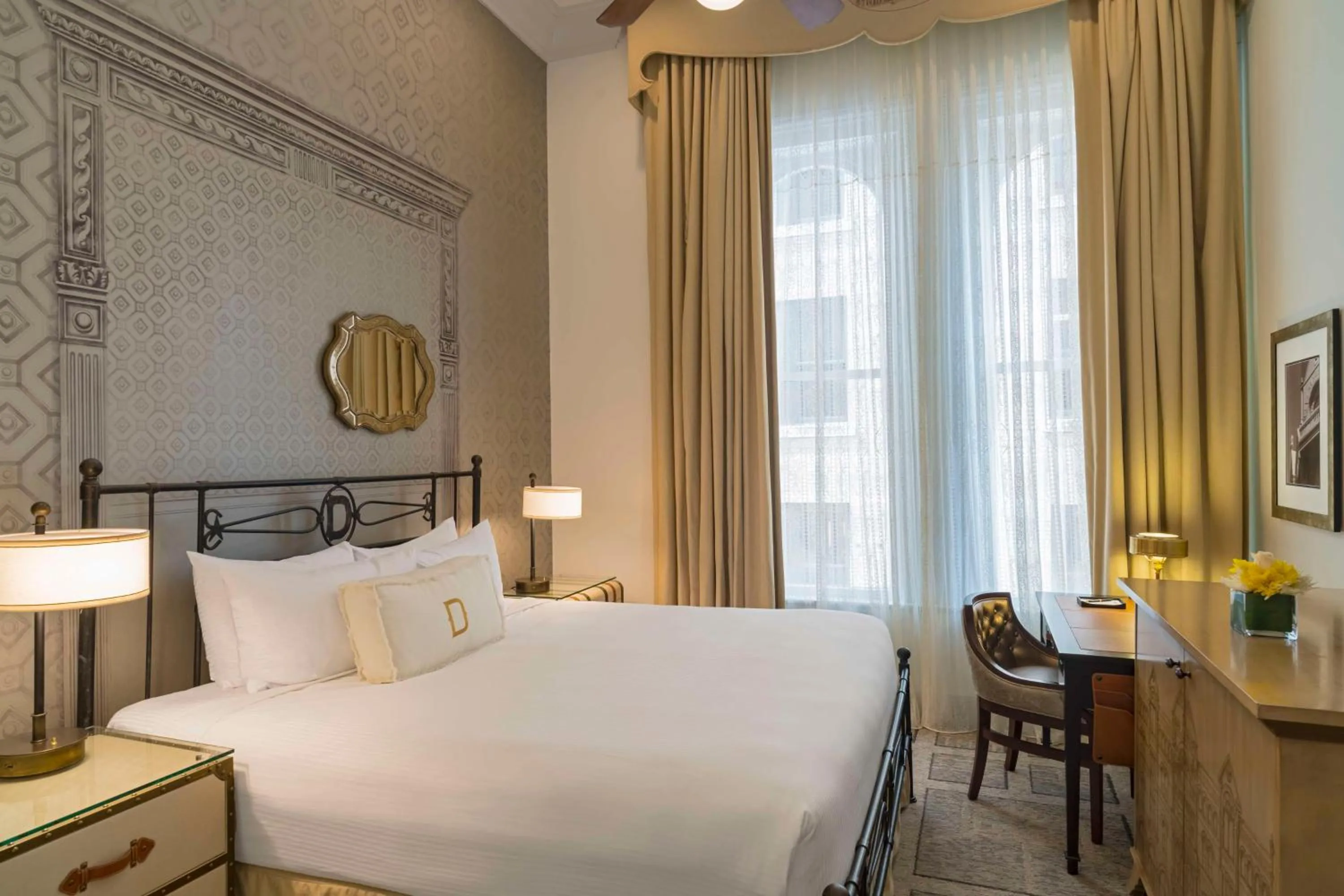 Small Queen Room in The Driskill