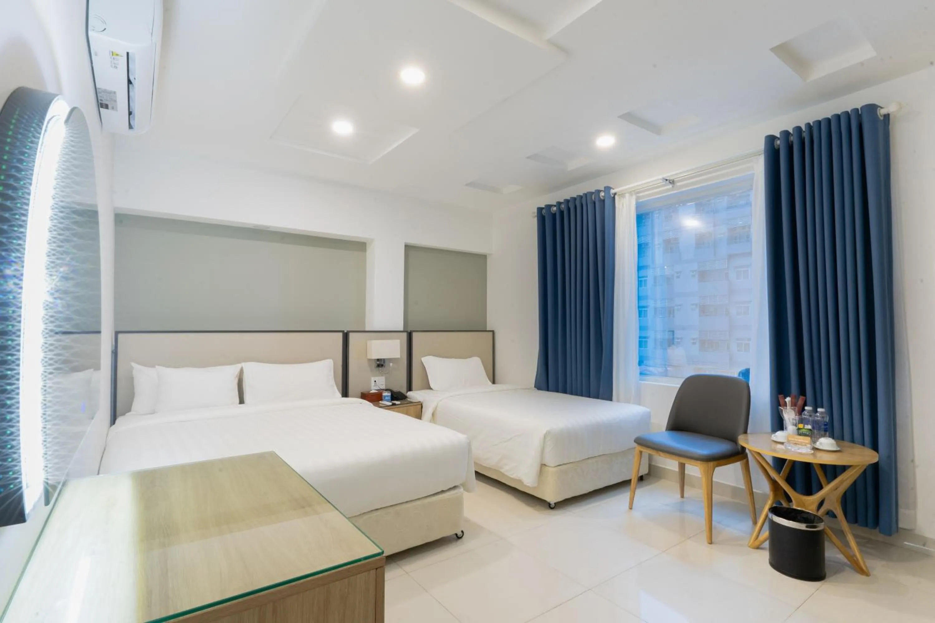 Deluxe Triple Room in A25 Hotel - 14 Lương Hữu Khánh