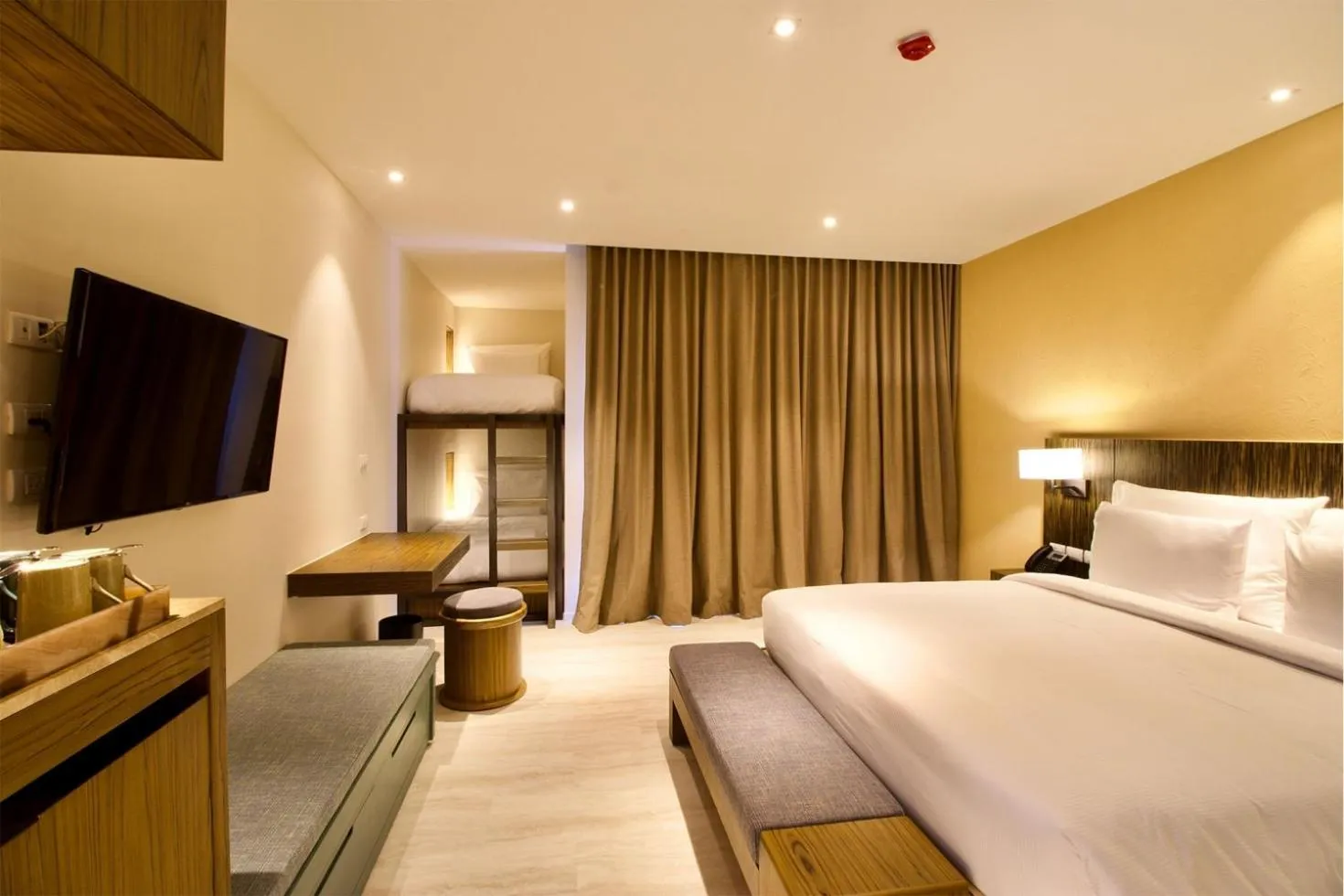 Family Room(2 Adults + 2 Children) in Pamookkoo