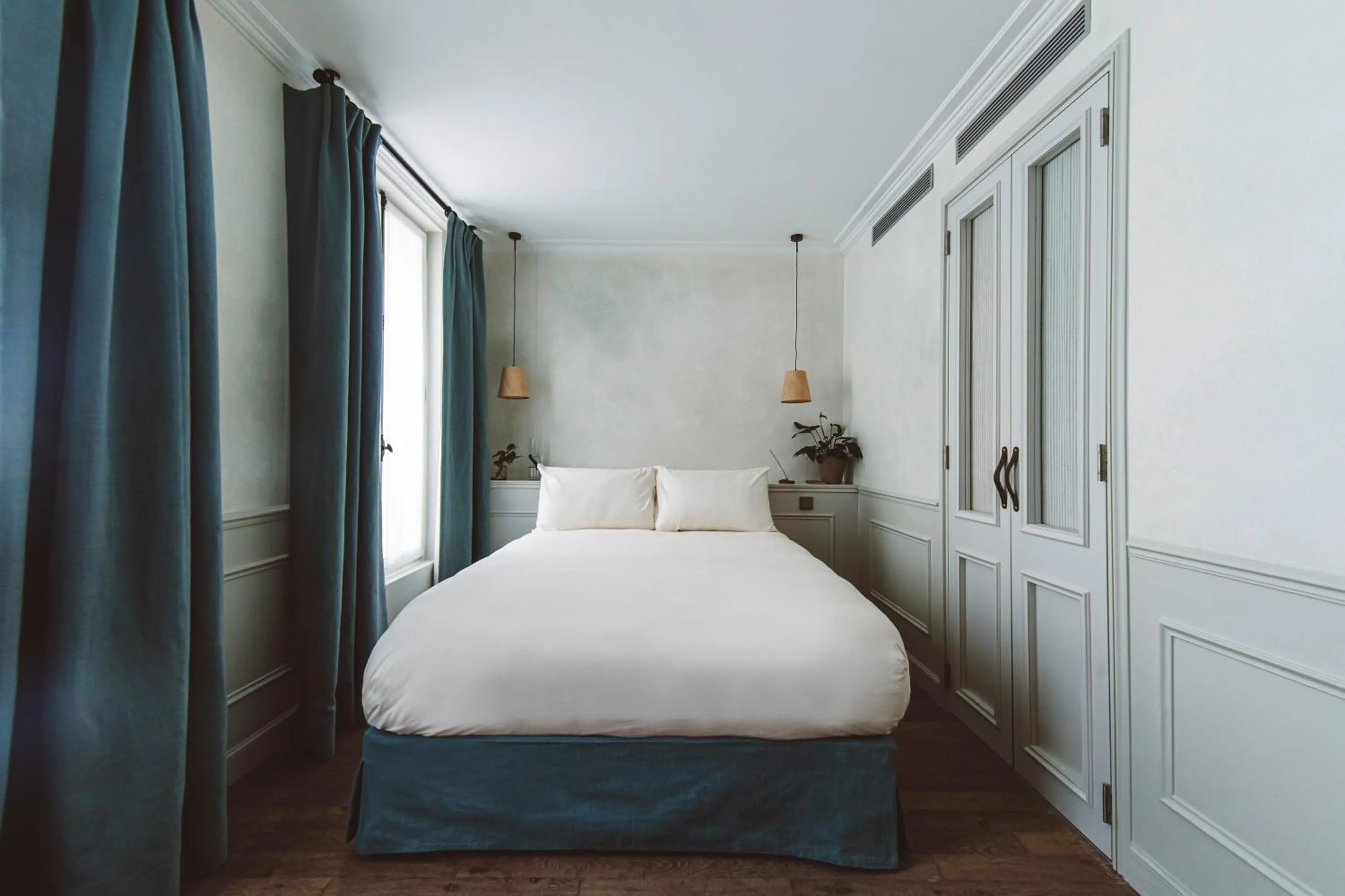 Superior Double Room in HOY Paris - Yoga Hotel