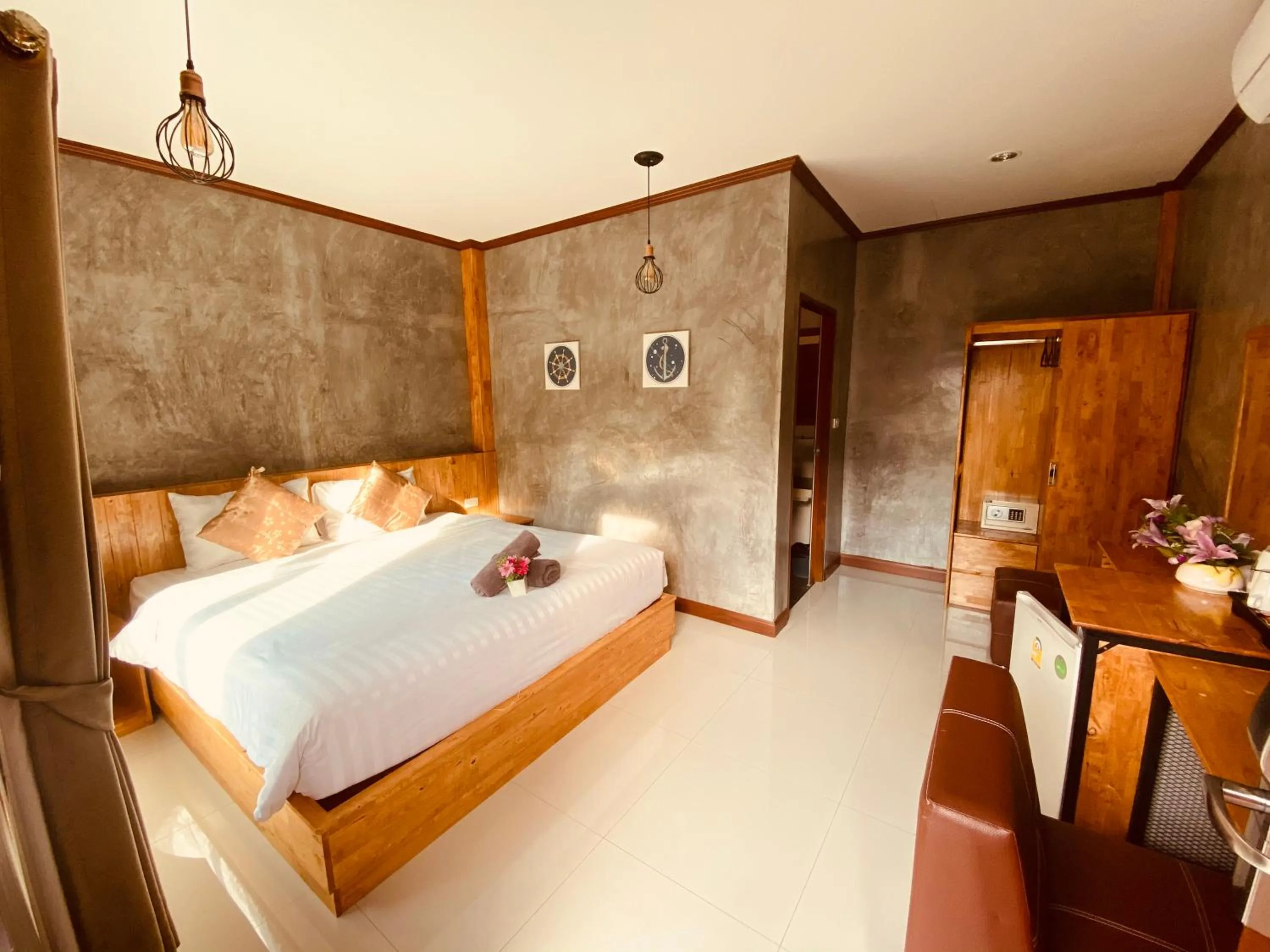Deluxe Double Room in Paradise Land Resort