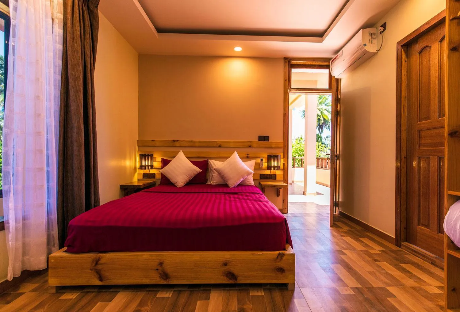 Family Room with Side Sea View in Endheri Sunset Dhangethi