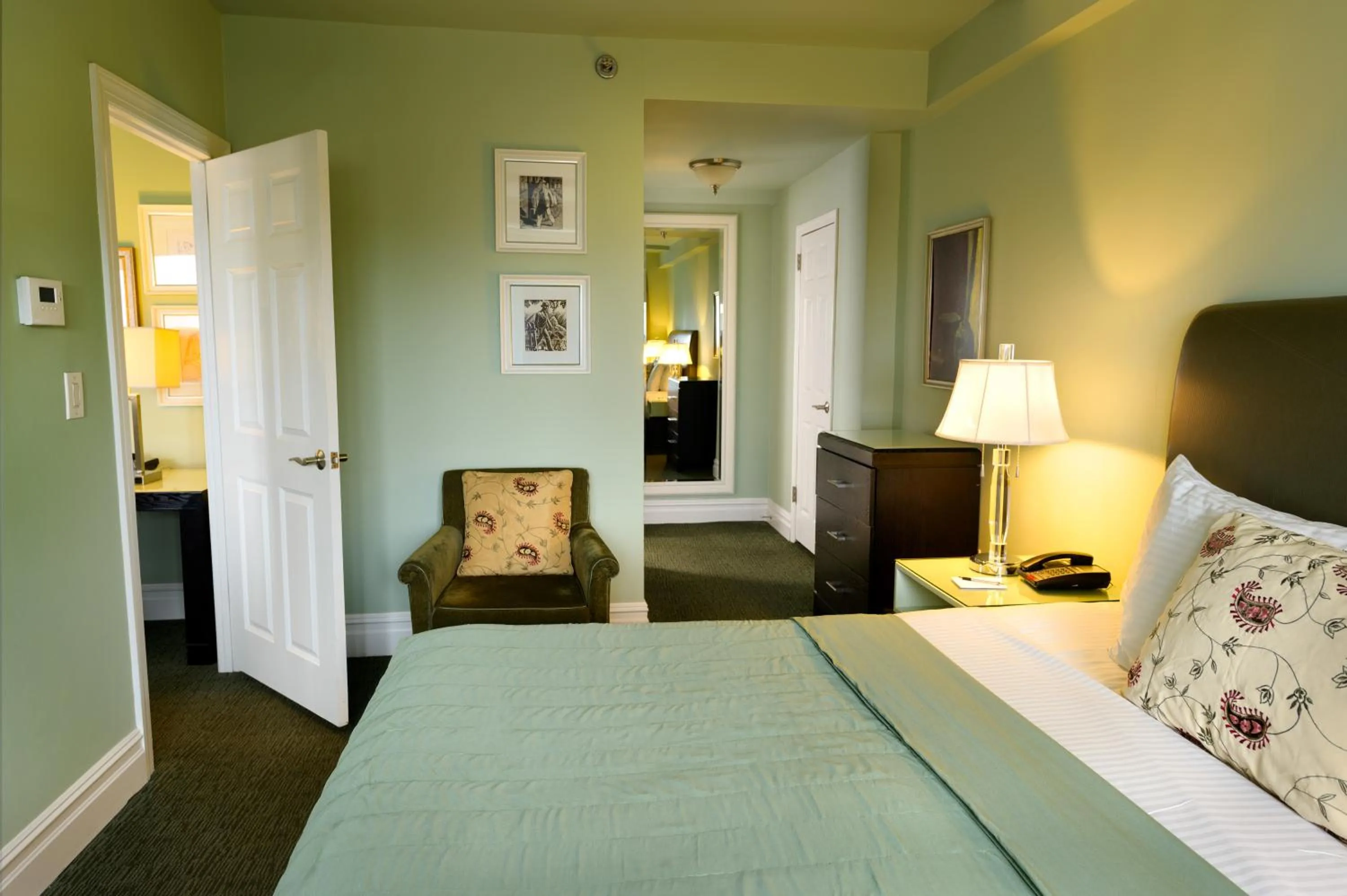 Executive King  Suite in Hotel Beacon