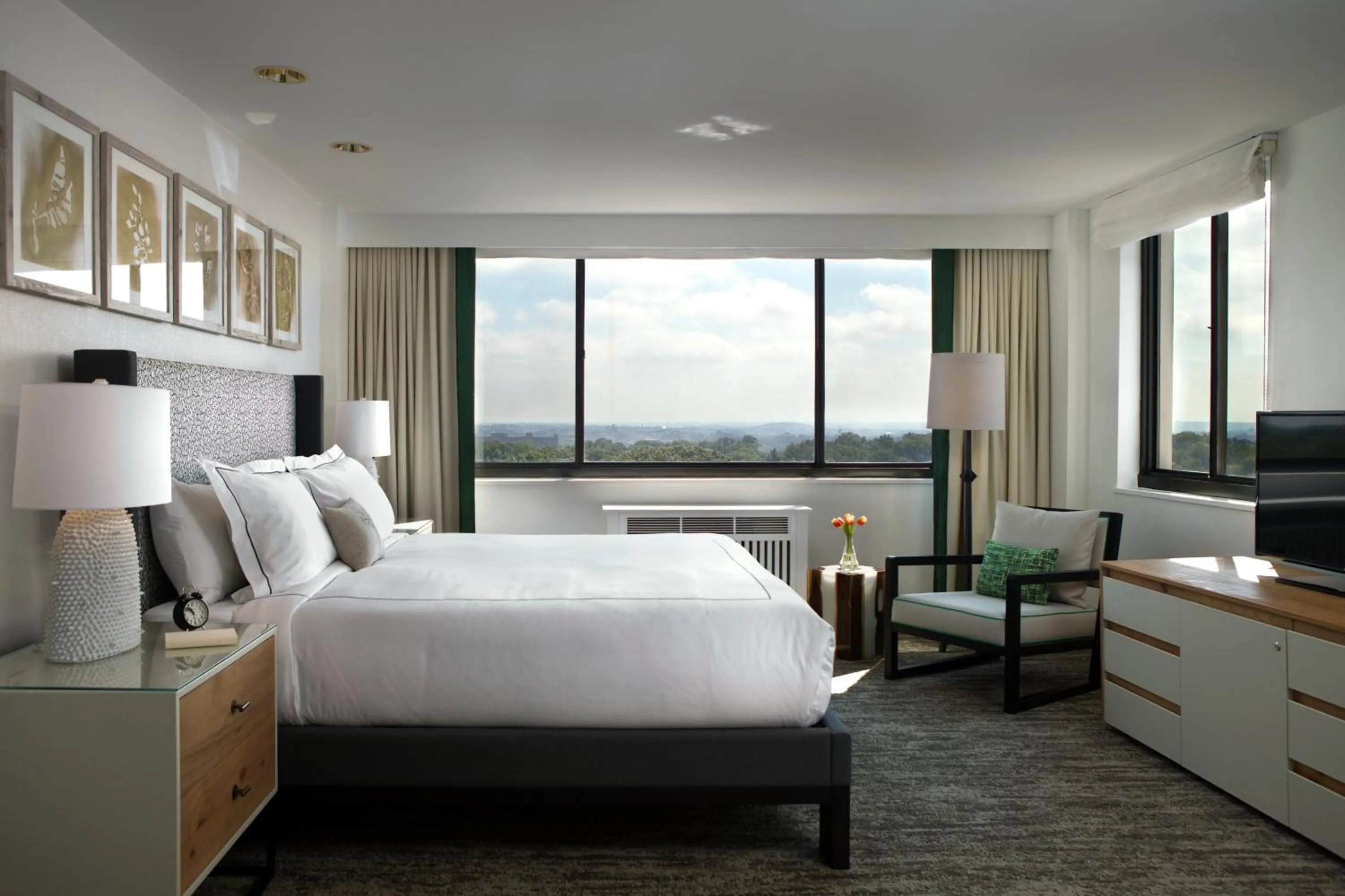 King Room with City View in Glover Park Hotel Georgetown