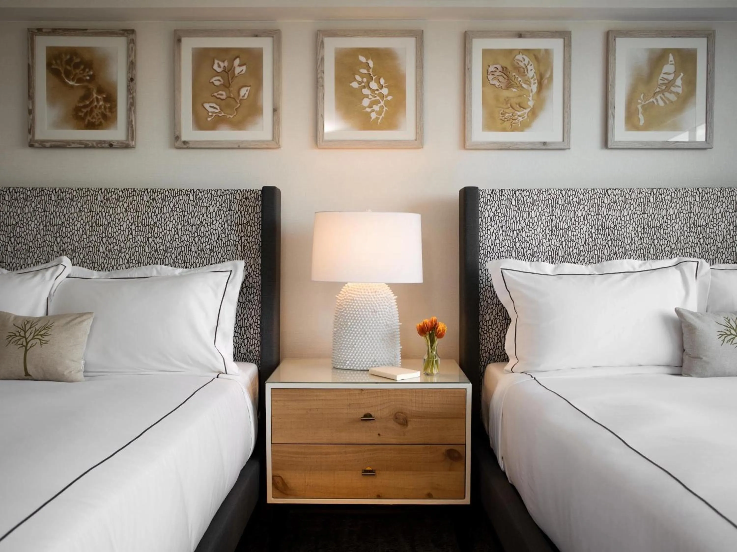 Queen Room with Two Queen Beds and City View in Glover Park Hotel Georgetown