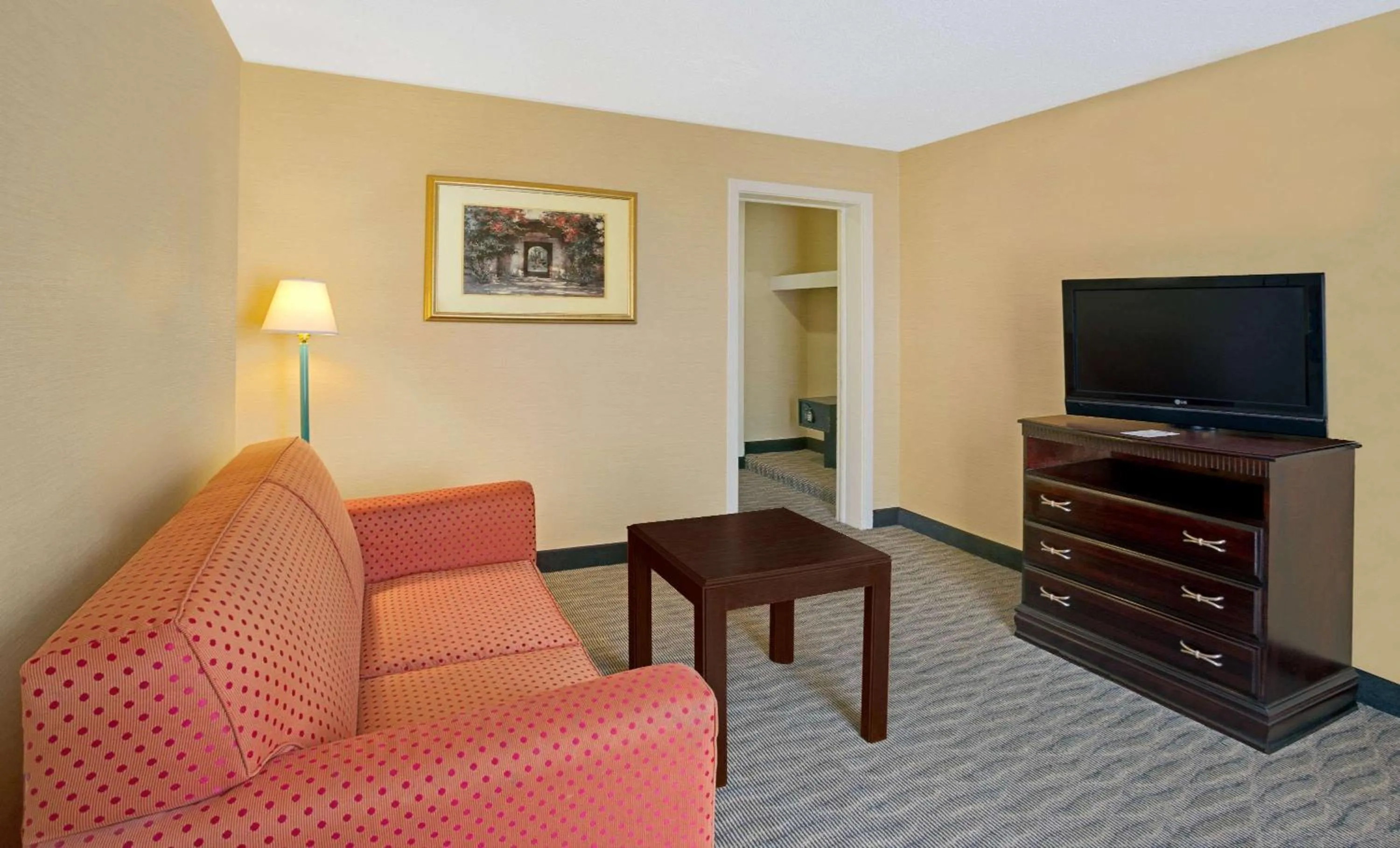 King Studio Suite - Non-Smoking in Days Inn by Wyndham Silver Spring