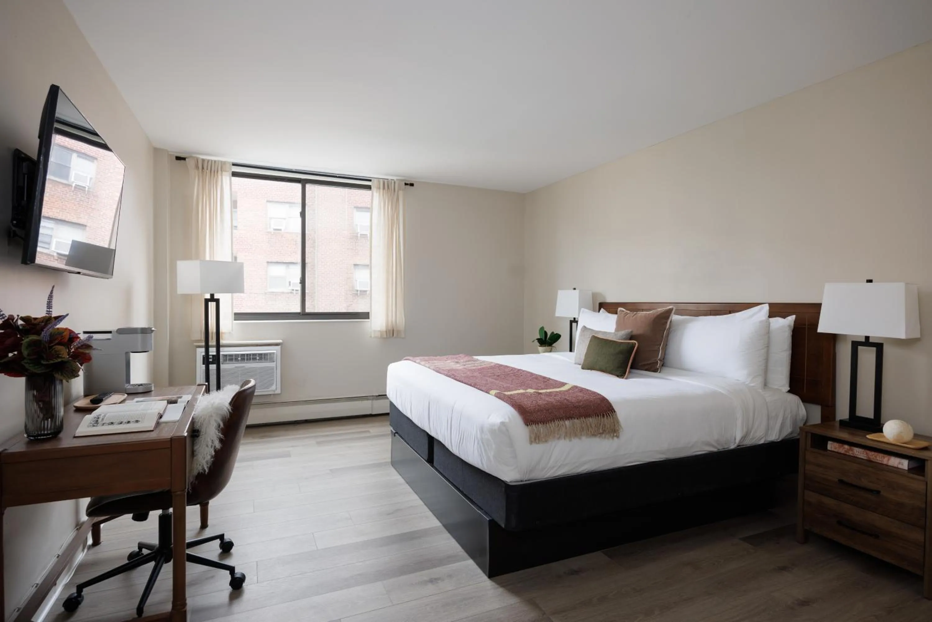 Signature King Room in The Andrew Hotel