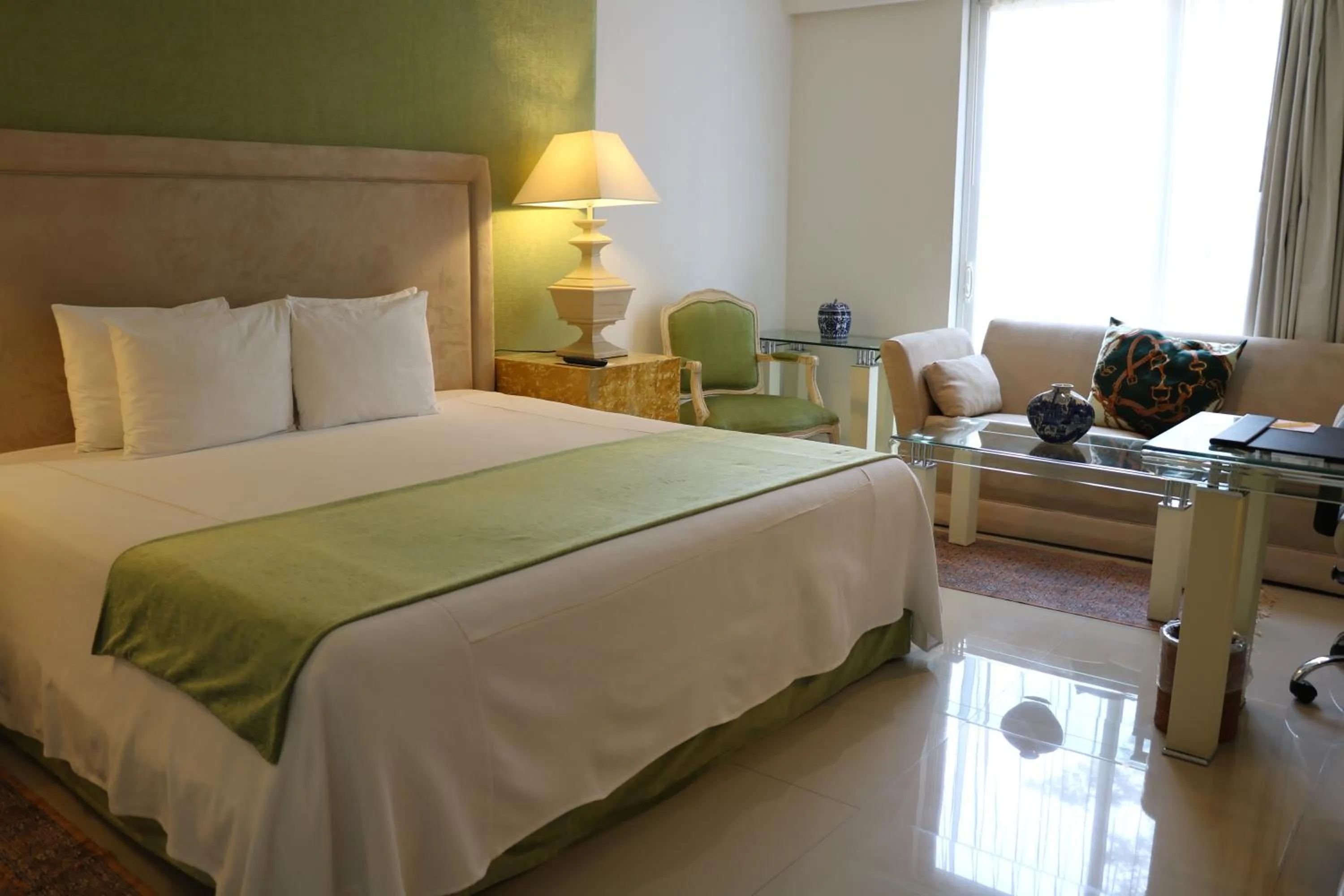 Deluxe King Room in Hilton MM Grand Hotel Puebla, Tapestry Collection