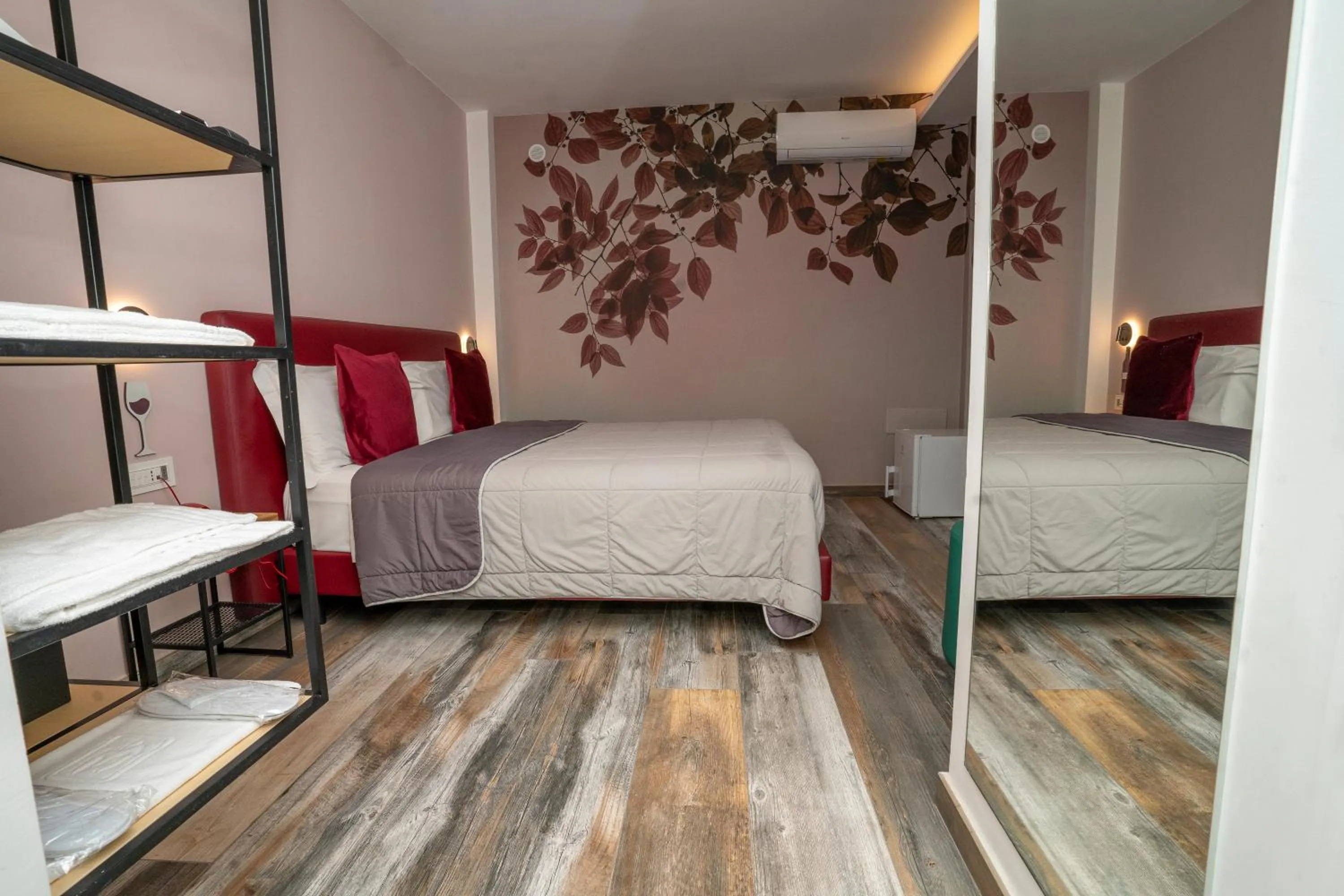 Deluxe Double or Twin Room in Vesuvio Inn Bed & Wine Experience