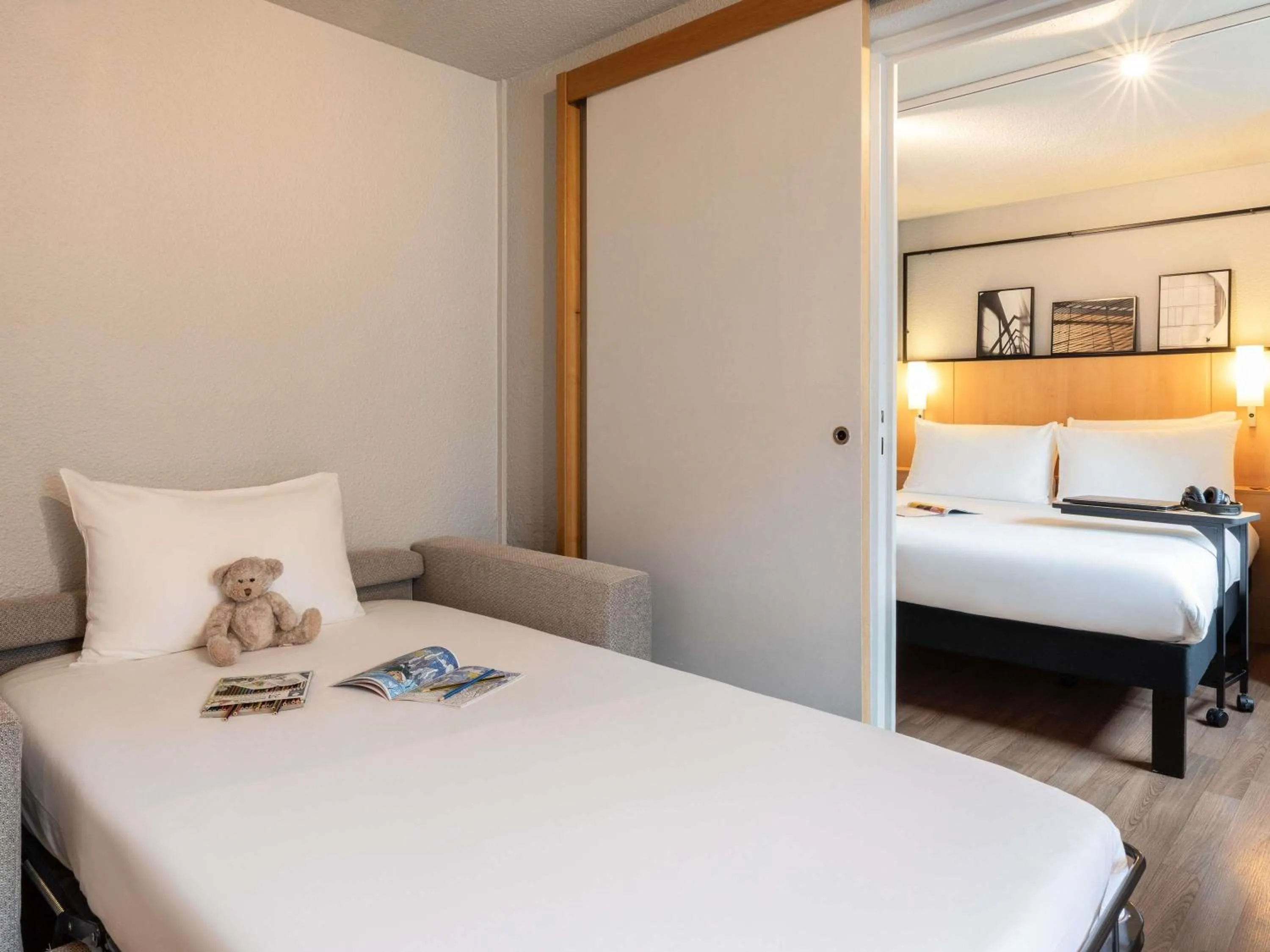 Superior Double Room with Sofa Bed in Ibis Paris Tour Eiffel Cambronne 15ème