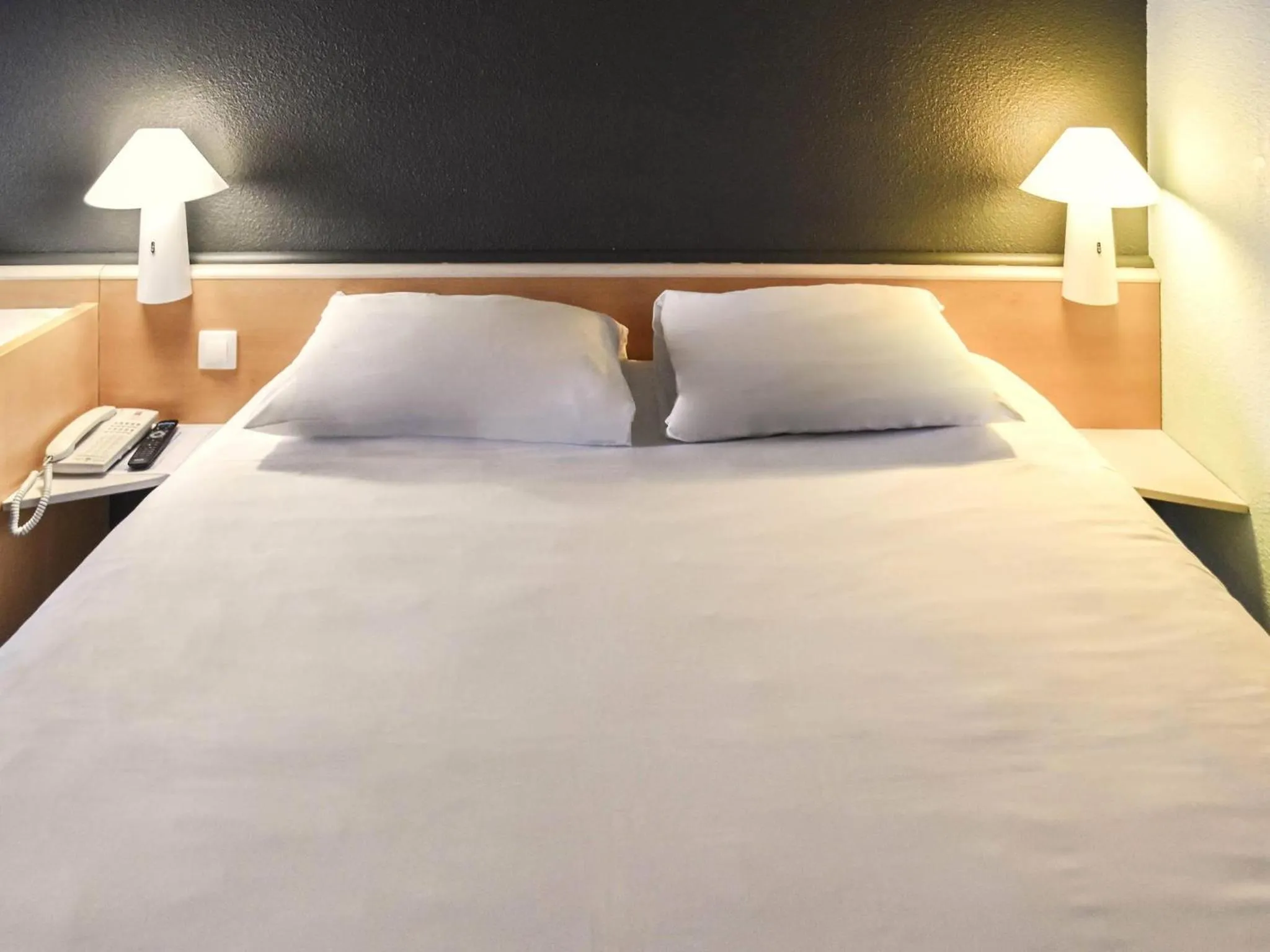 Standard Double Room - single occupancy in ibis Rochefort