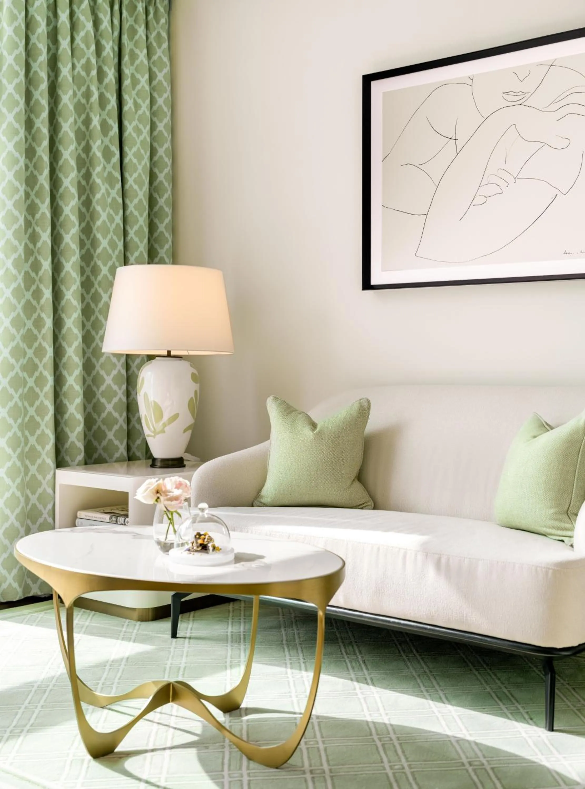 Prestige Suite Twin in Lanson Place Causeway Bay, Hong Kong