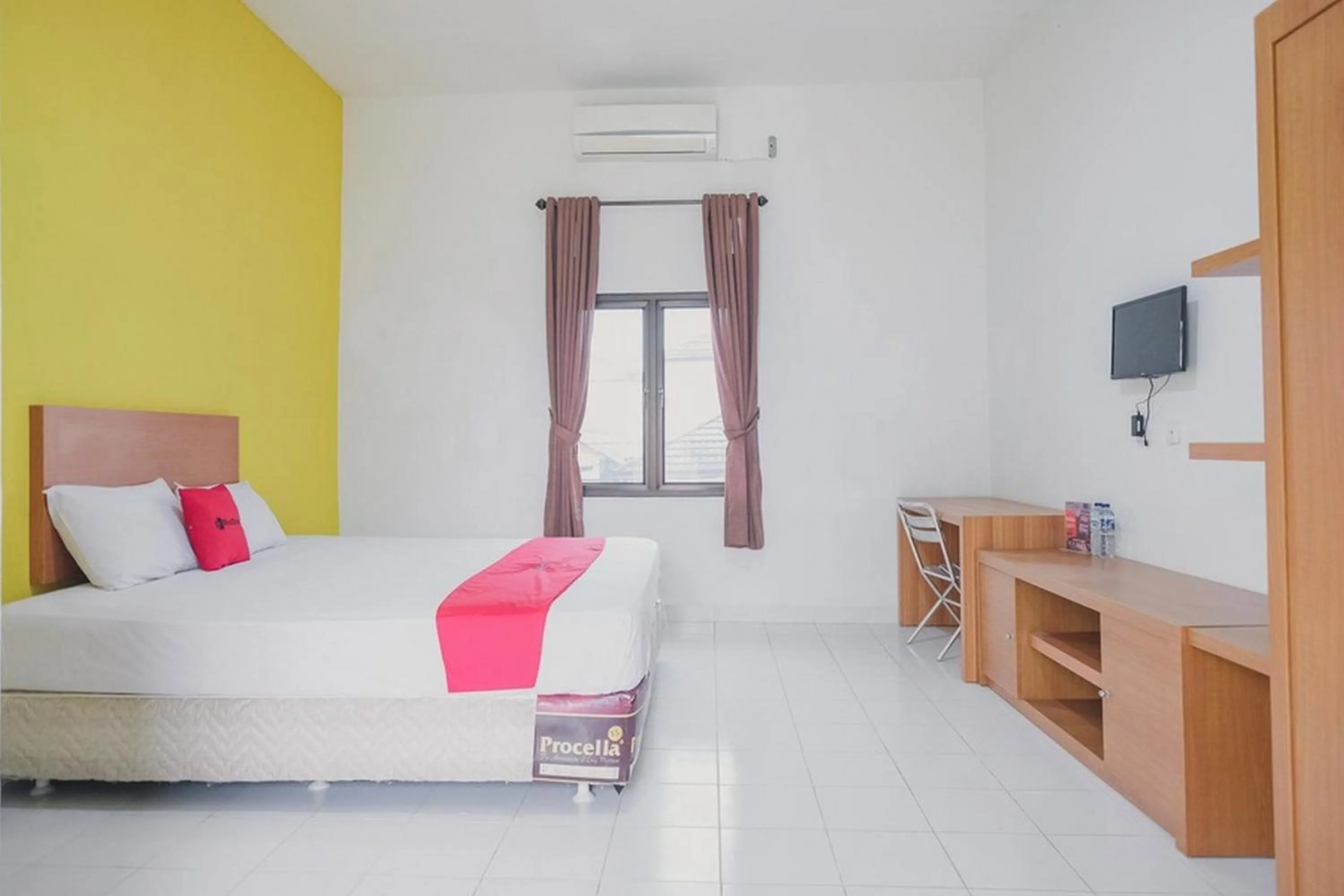 Double Room in RedDoorz Syariah @ Pasir Putih Jambi