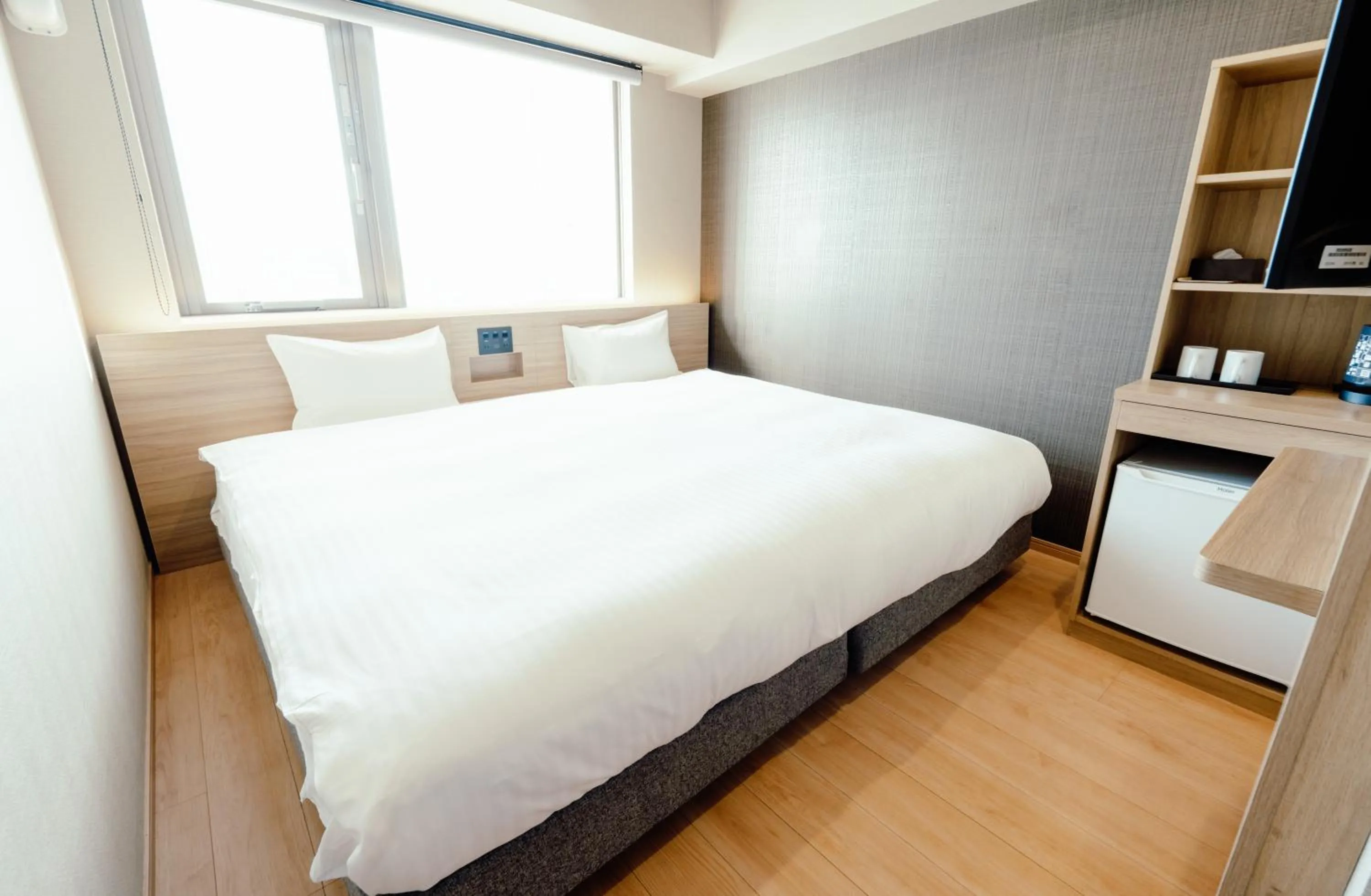 High Floor King Double Room in HOTEL SANSUI NAHA Ryukyu Onsen Naminoue-No-Yu