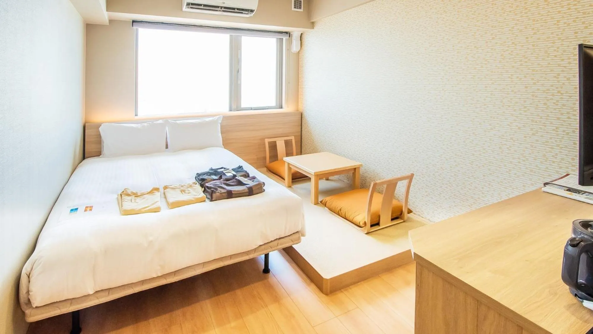 Japanese Western Style Room - single occupancy - Non-Smoking(For 3 person) in HOTEL SANSUI NAHA Ryukyu Onsen Naminoue-No-Yu