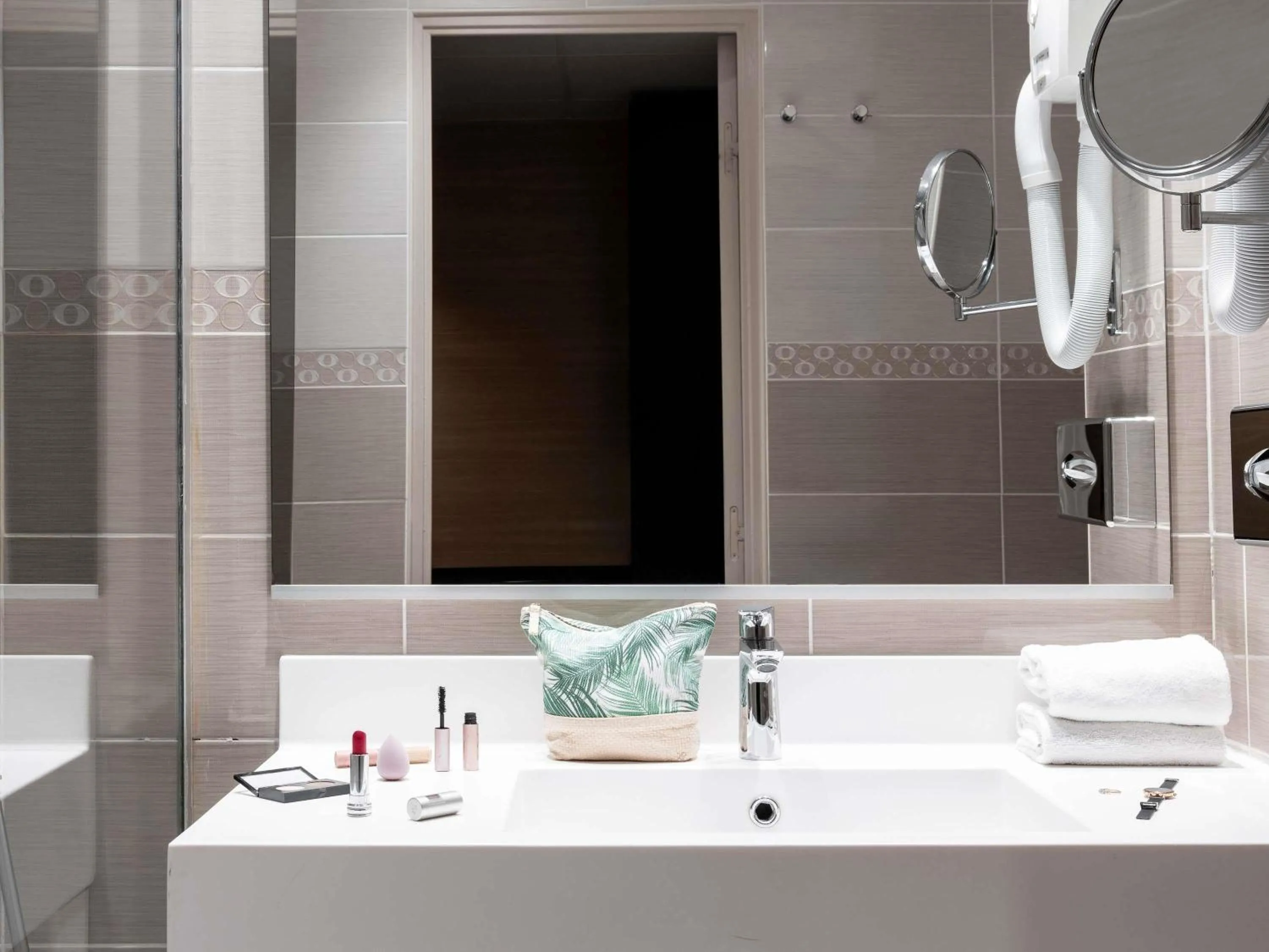 Classic Twin Room in Mercure Rouen Centre Champ de Mars