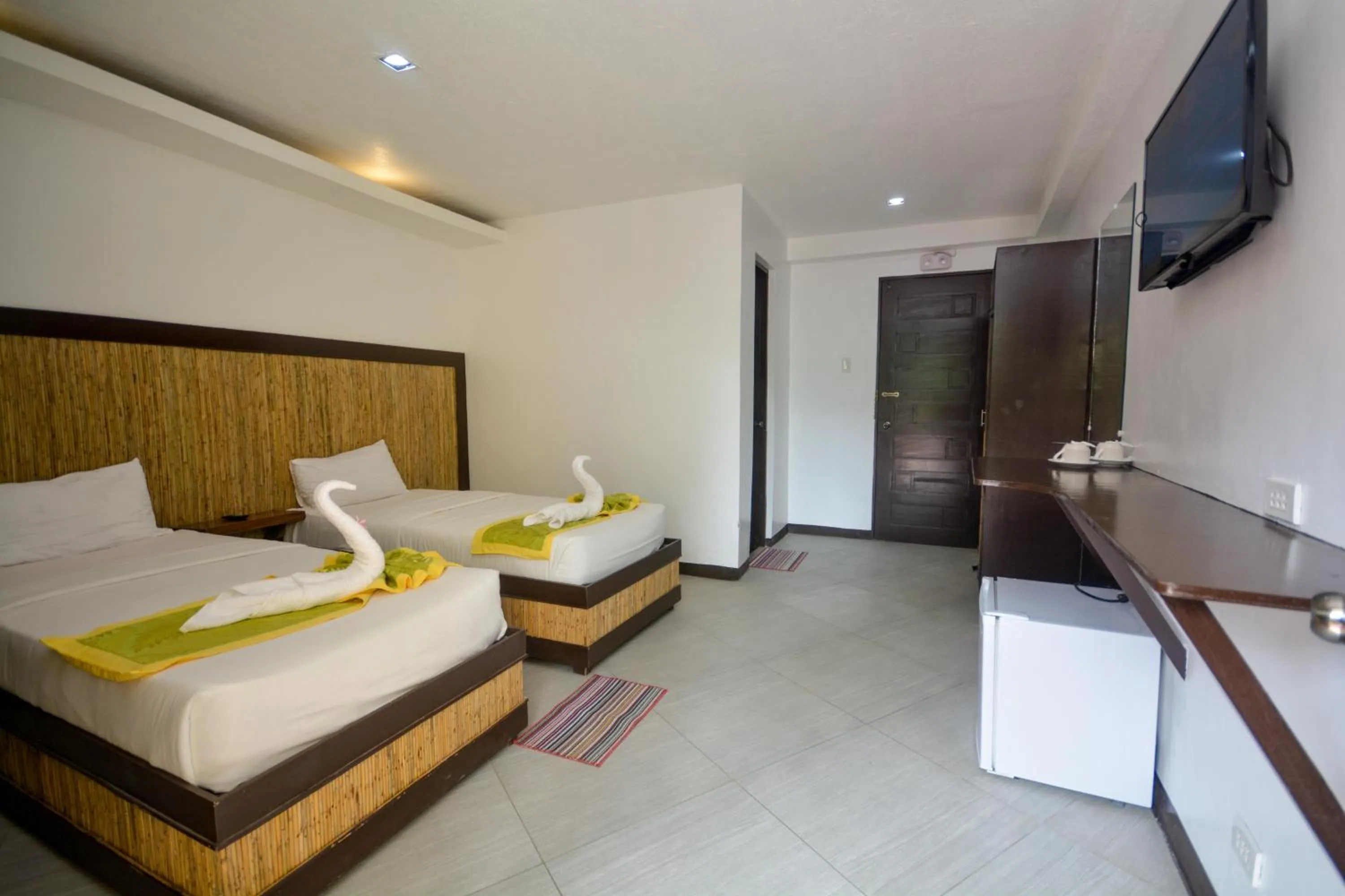 Standard Twin Room in Bamboo Beach Resort & Restaurant