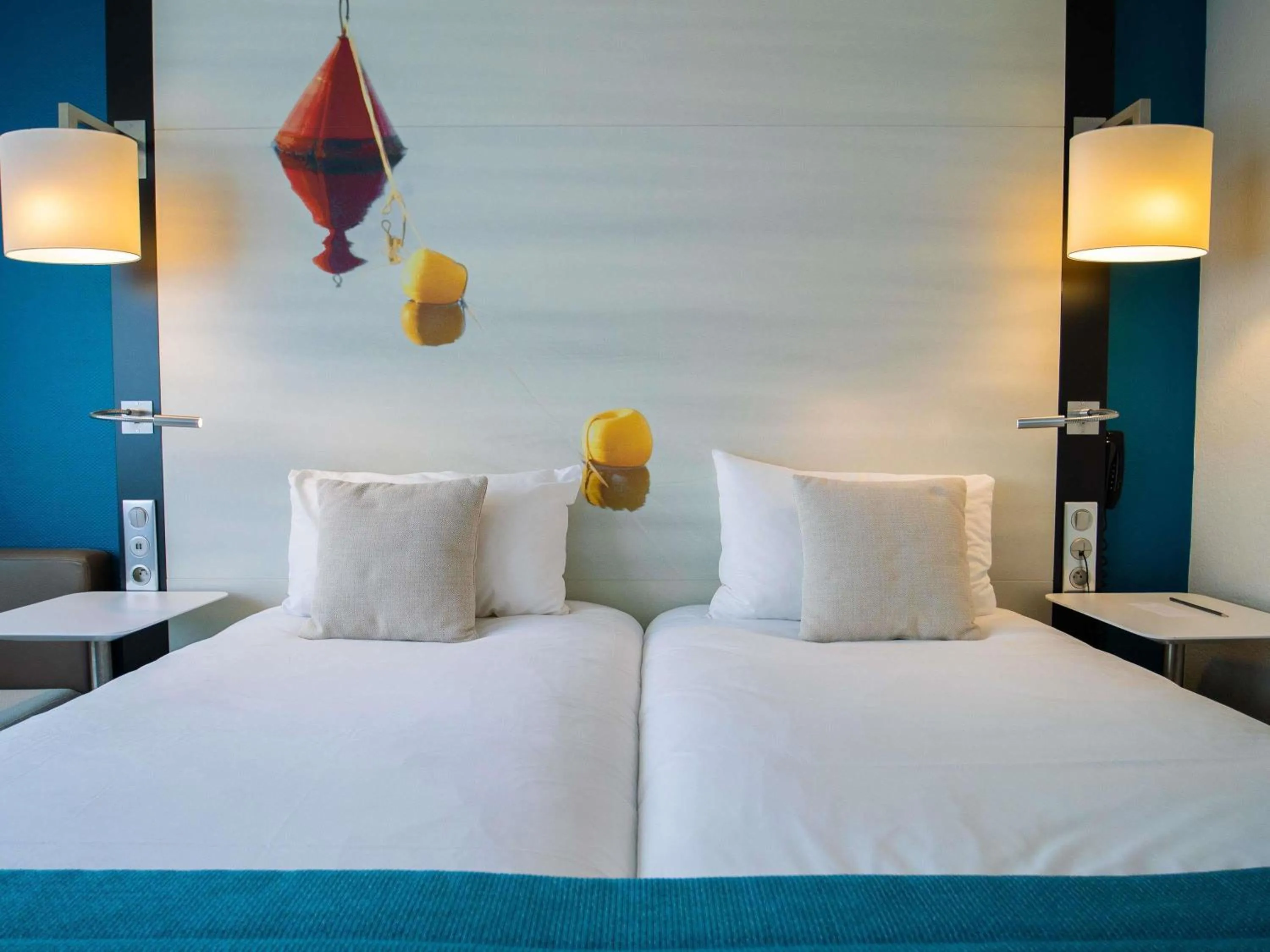 Superior Twin Room in Mercure Lorient Centre