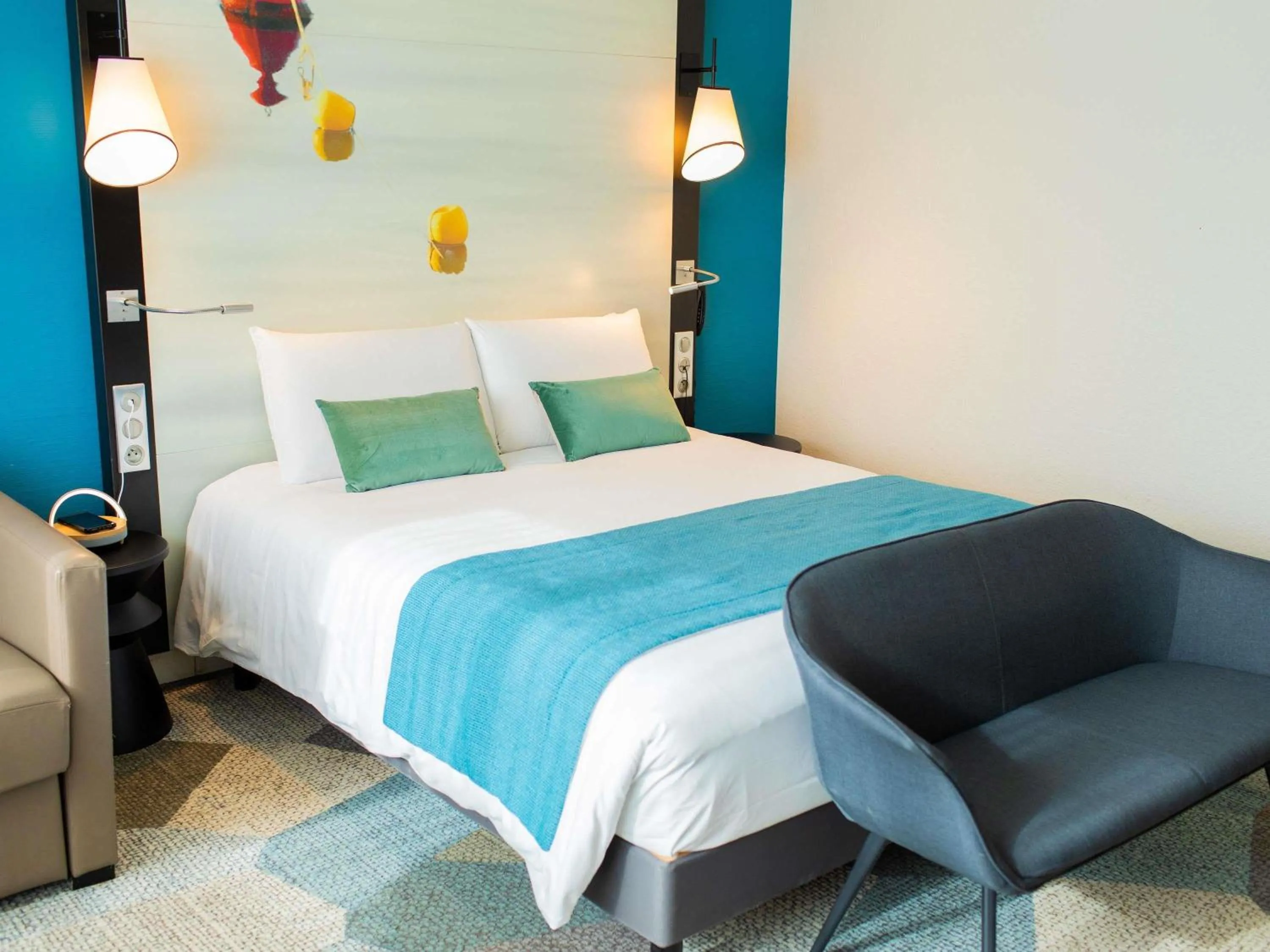 Junior Suite with One Double Bed And Sofa in Mercure Lorient Centre