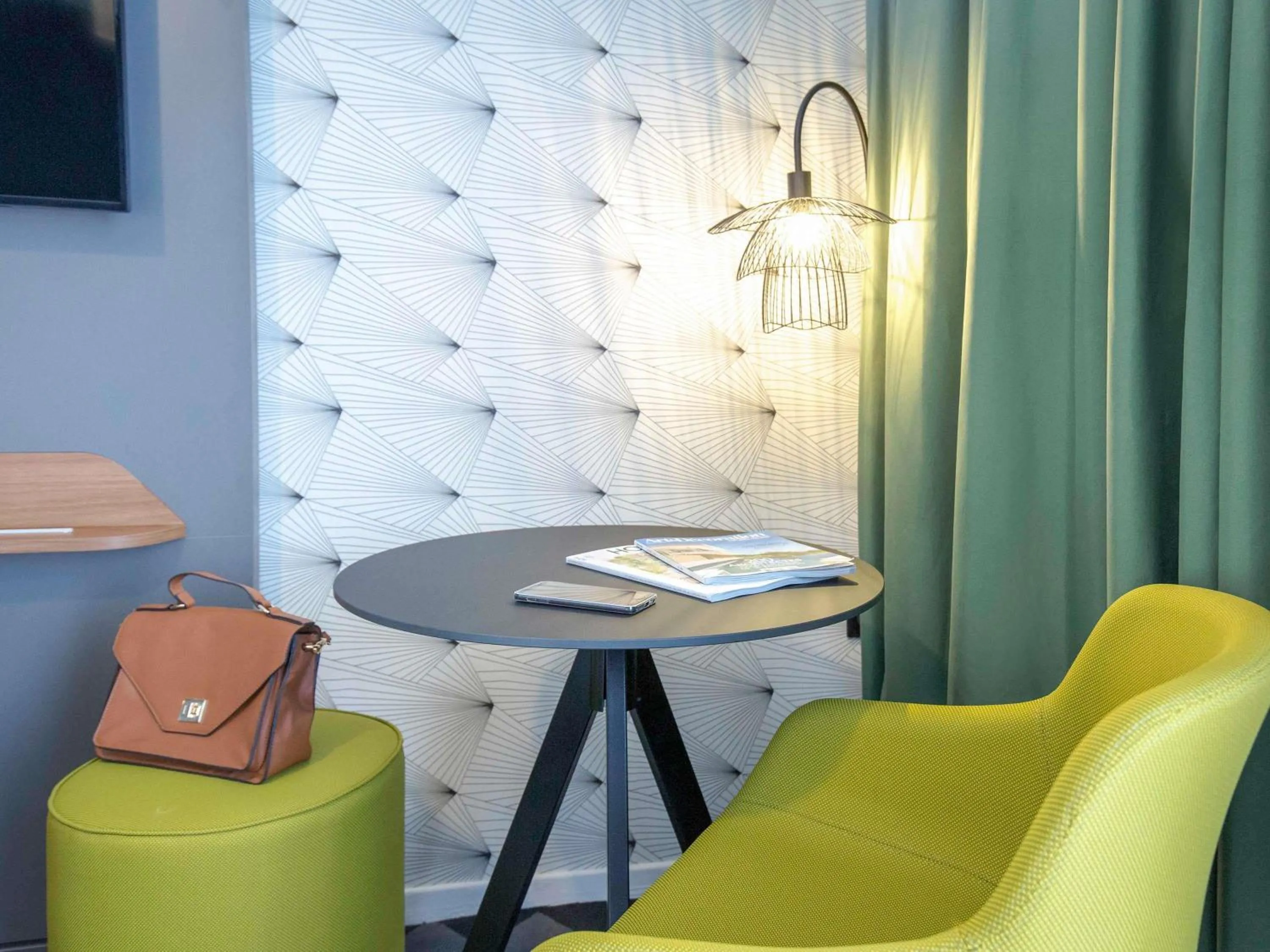 Standard Twin Room in Mercure Hyères Centre Côte d'Azur