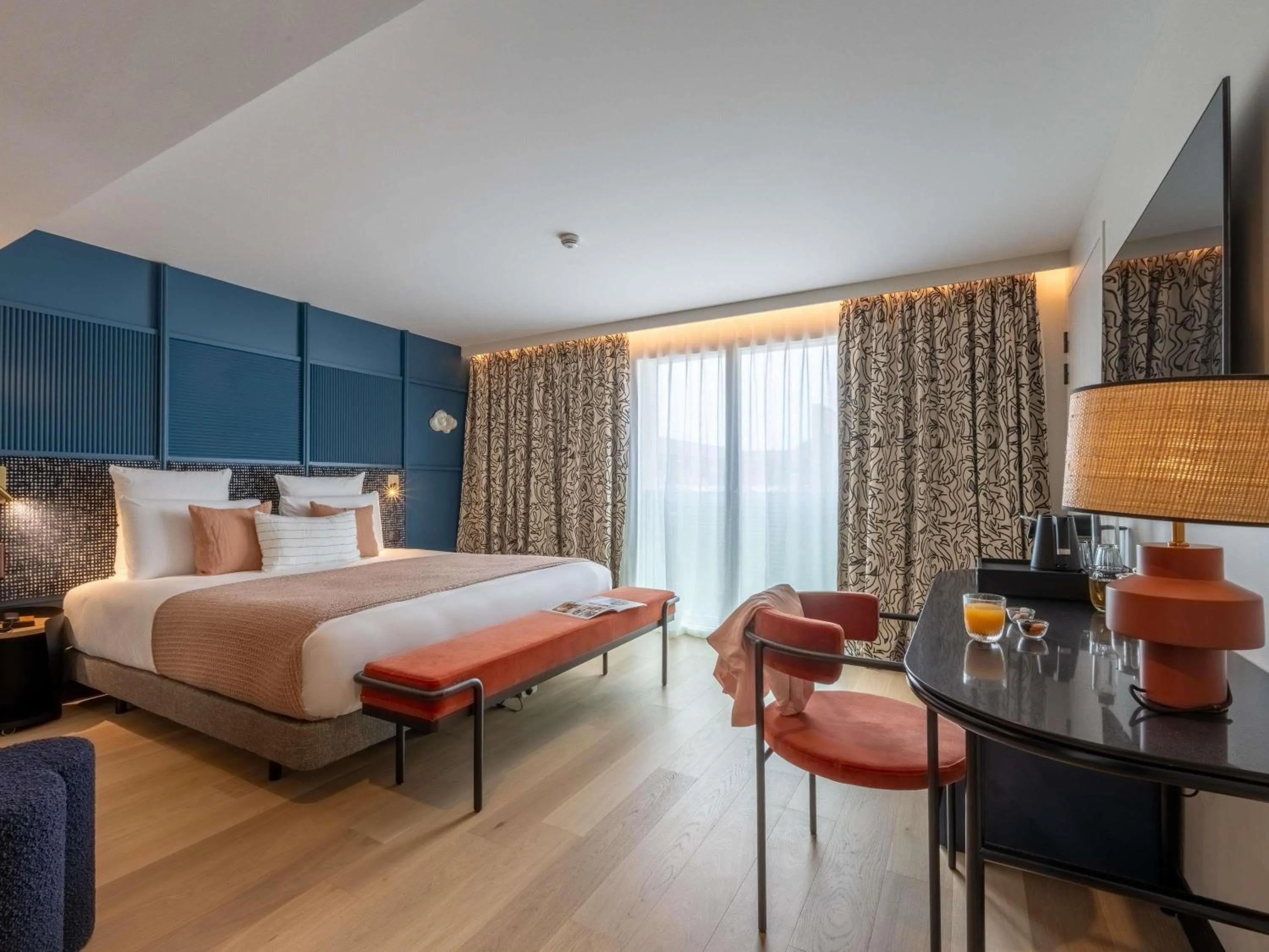 Privilege Room with Balcony in Mercure La Rochelle Vieux Port