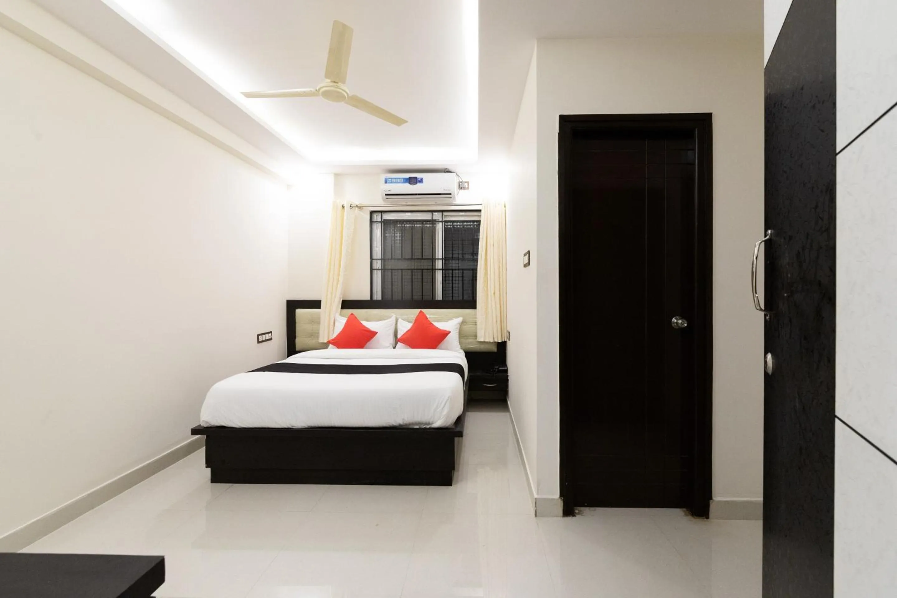 Standard Double Room - single occupancy in Capital O Regal suites