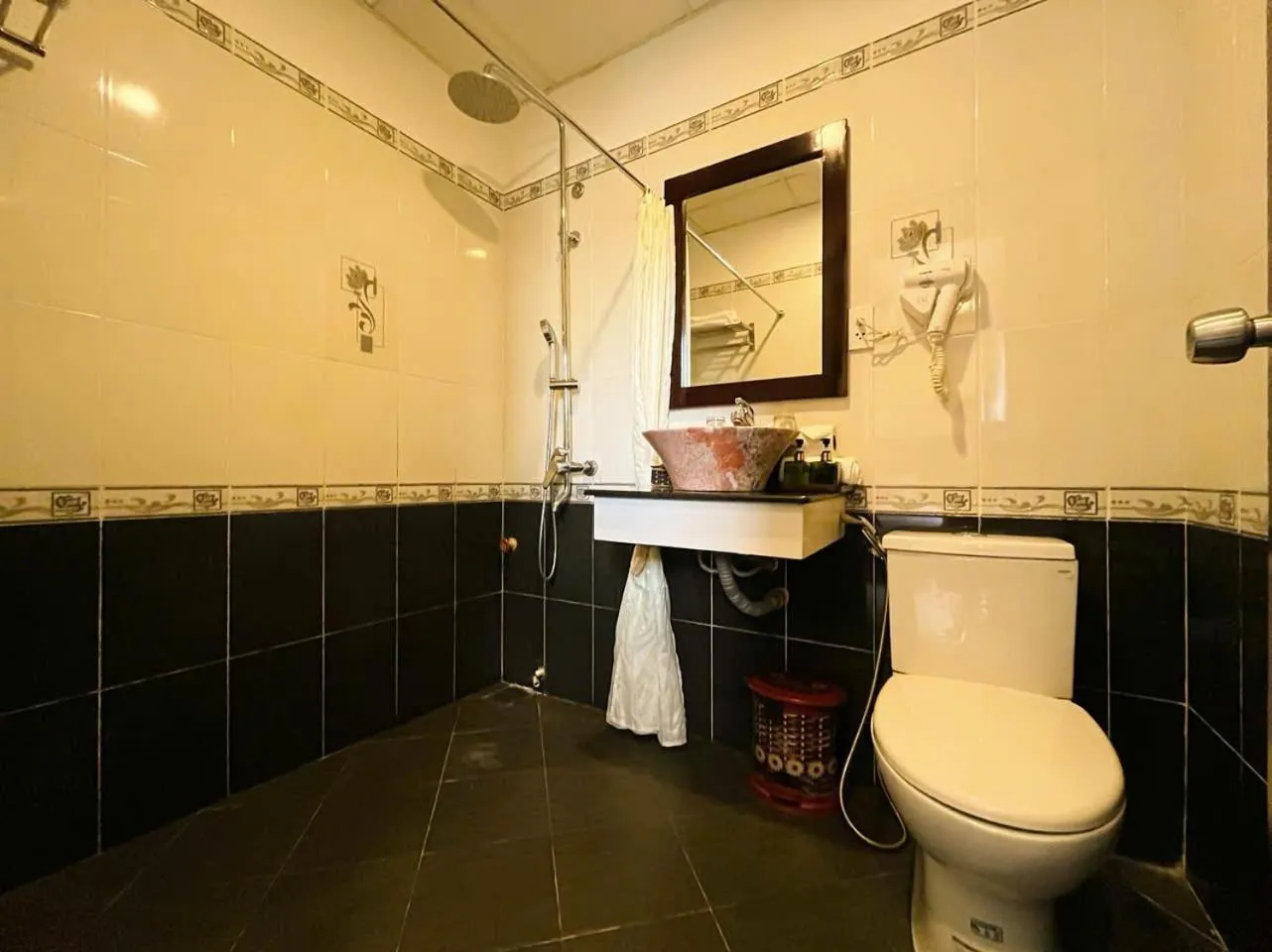 Standard King Room in Golden River Hotel