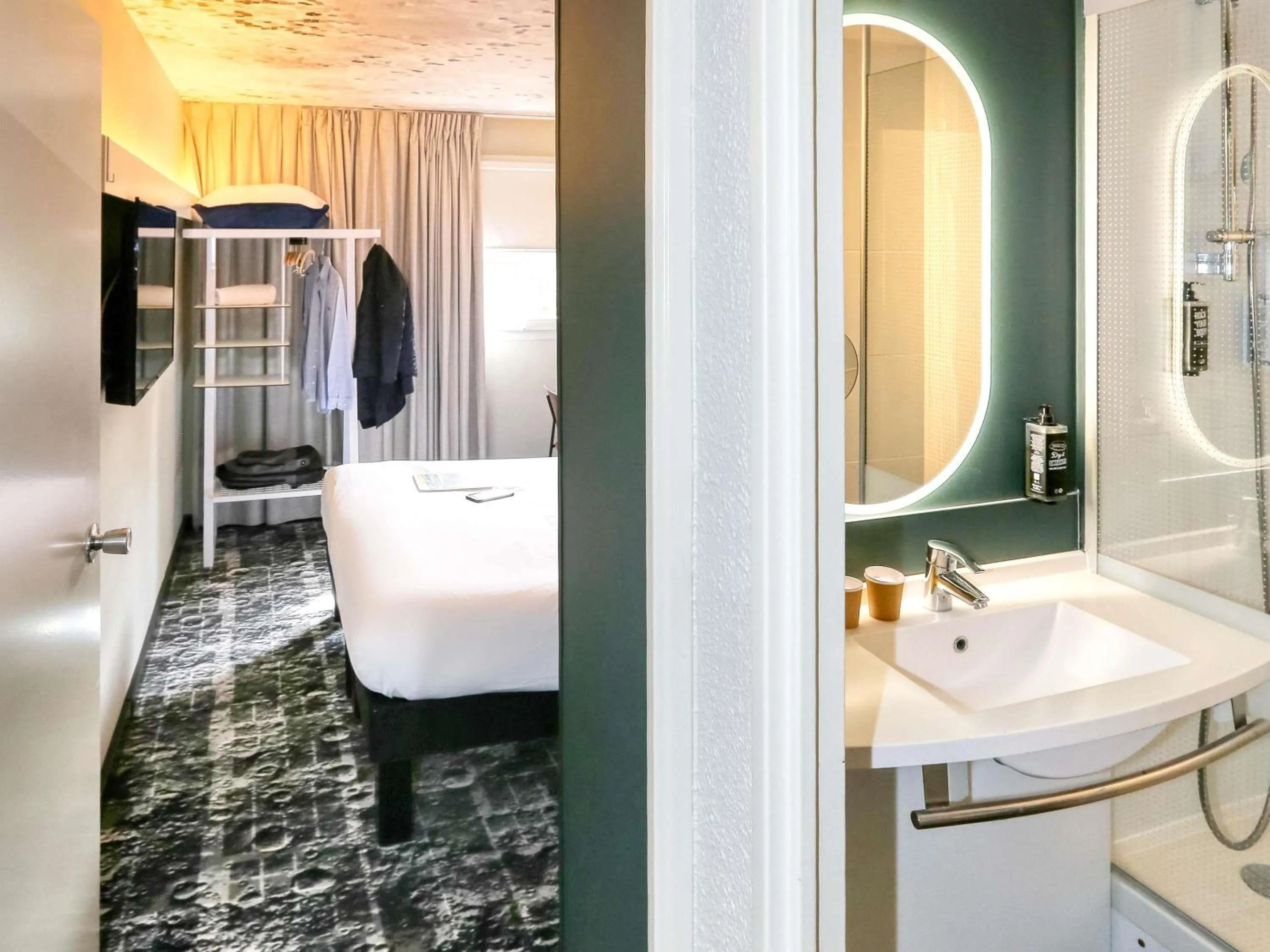 Standard Room with One Double Bed and One Single Bed in ibis Biarritz Anglet Aéroport